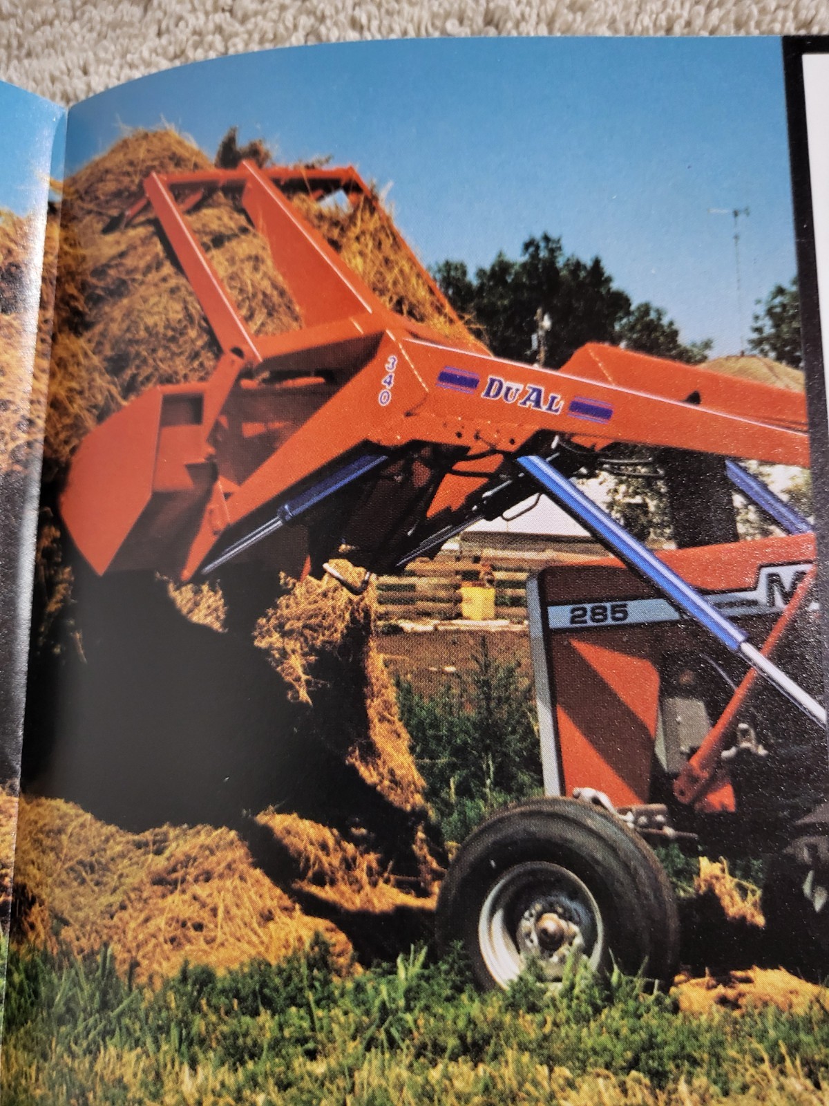 DUAL 340 / 345 Tractor Front LOADER BROCHURE John Deere MF Sioux Falls, SD.