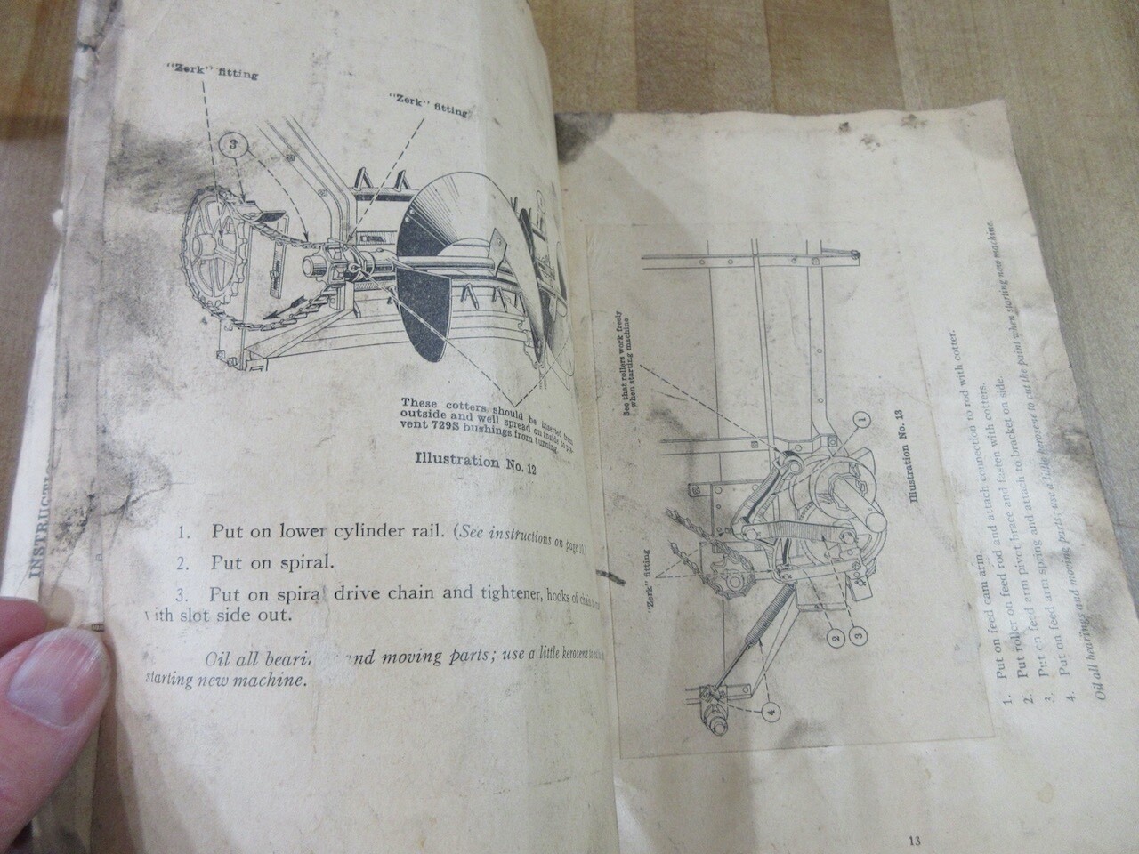 1928 International Harvester McCormick Deering Manure Spreader Manual MC (b)