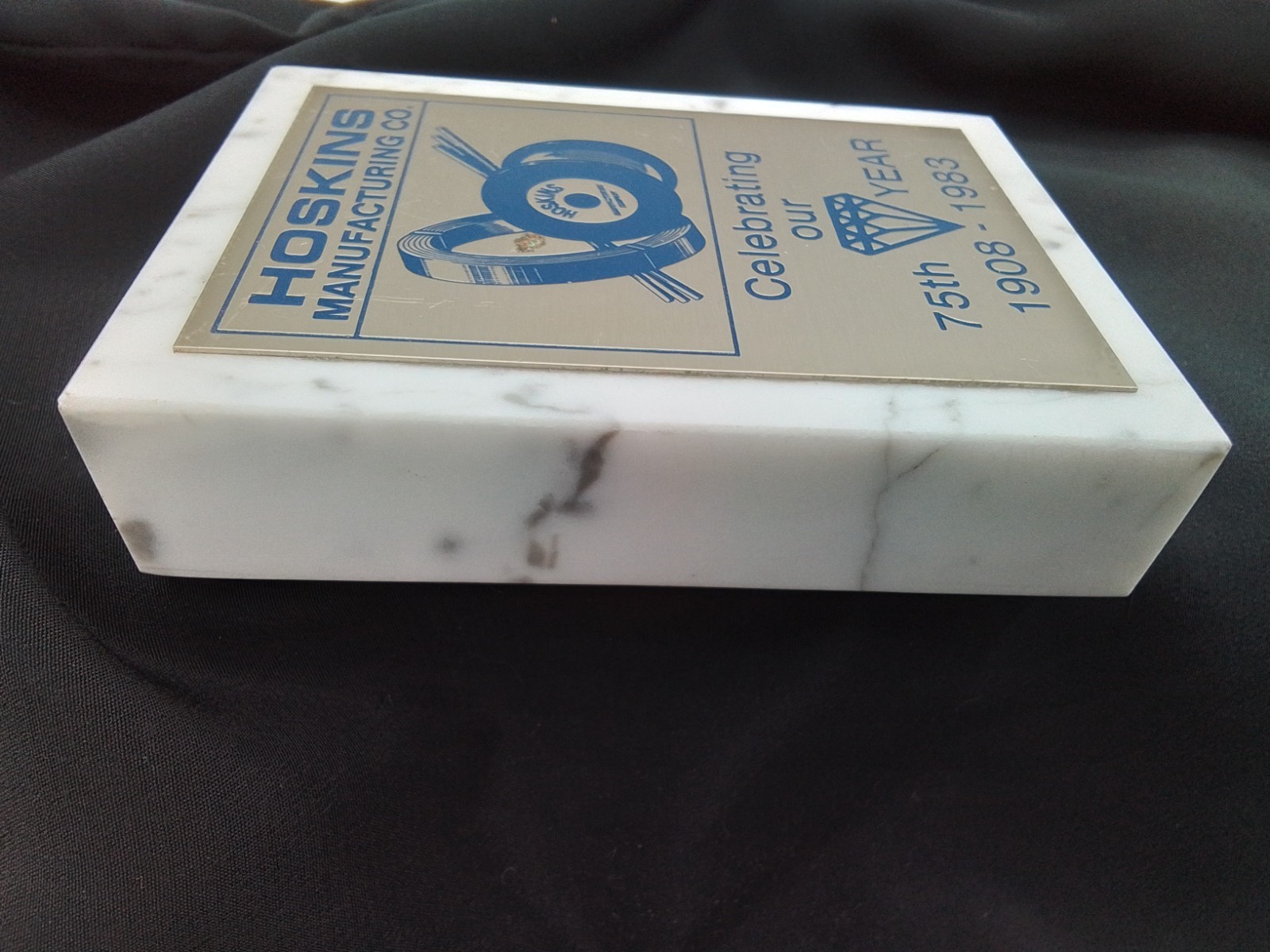 HOPKINS MANUFACTURING CO NEBRASKA CATTLE HORSE FARMING SUPPLY 1983 PAPERWEIGHT