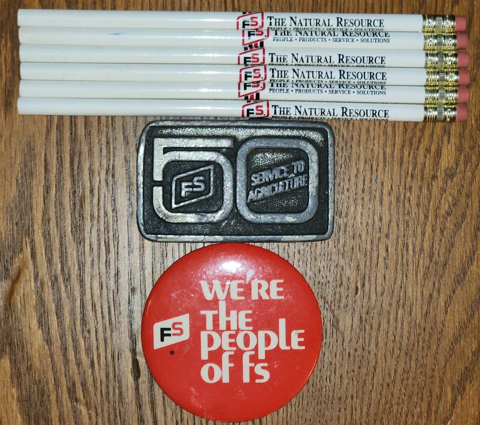 VINTAGE 1970s FS FARM SERVICES LOT BUTTON BELT BUCKLE AND 6 UNUSED PENCILS