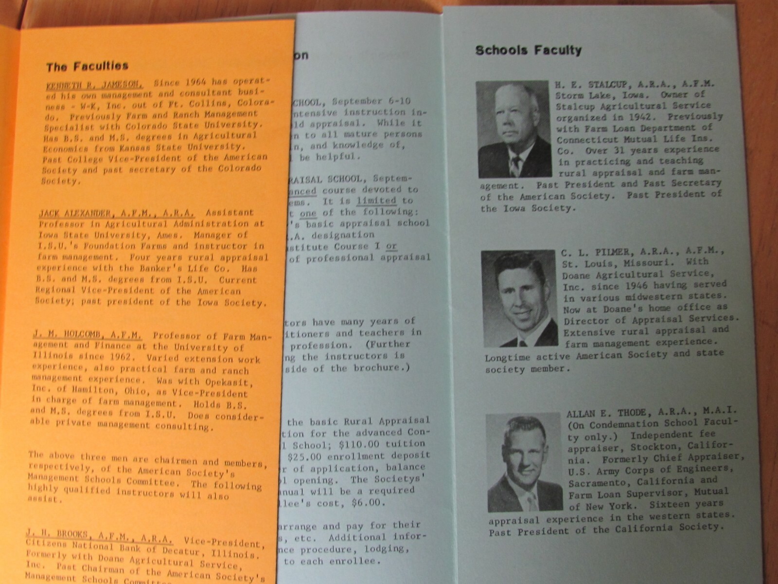 1966 AMERICAN FARM MANAGER & APPRAISER SCHOOL BROCHURE ILLINOIS MINNESOTA