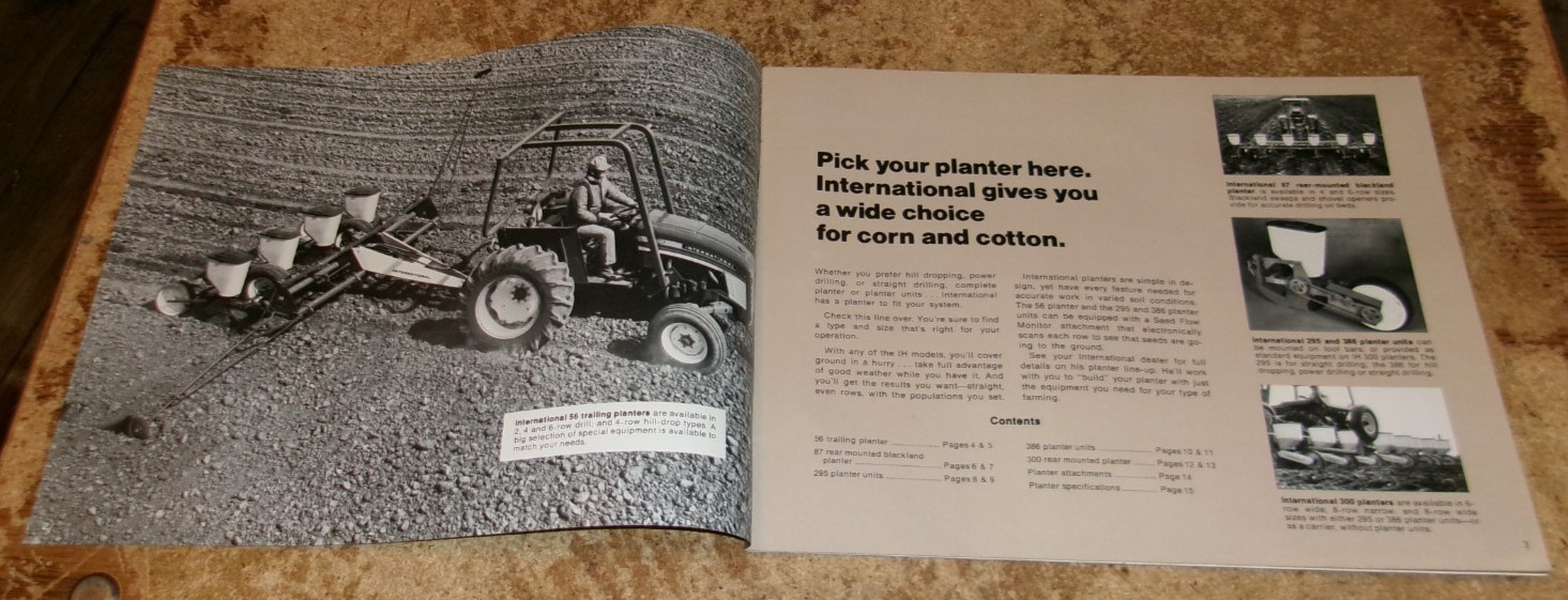 1976 international corn + cotton planters brochure in good shape used