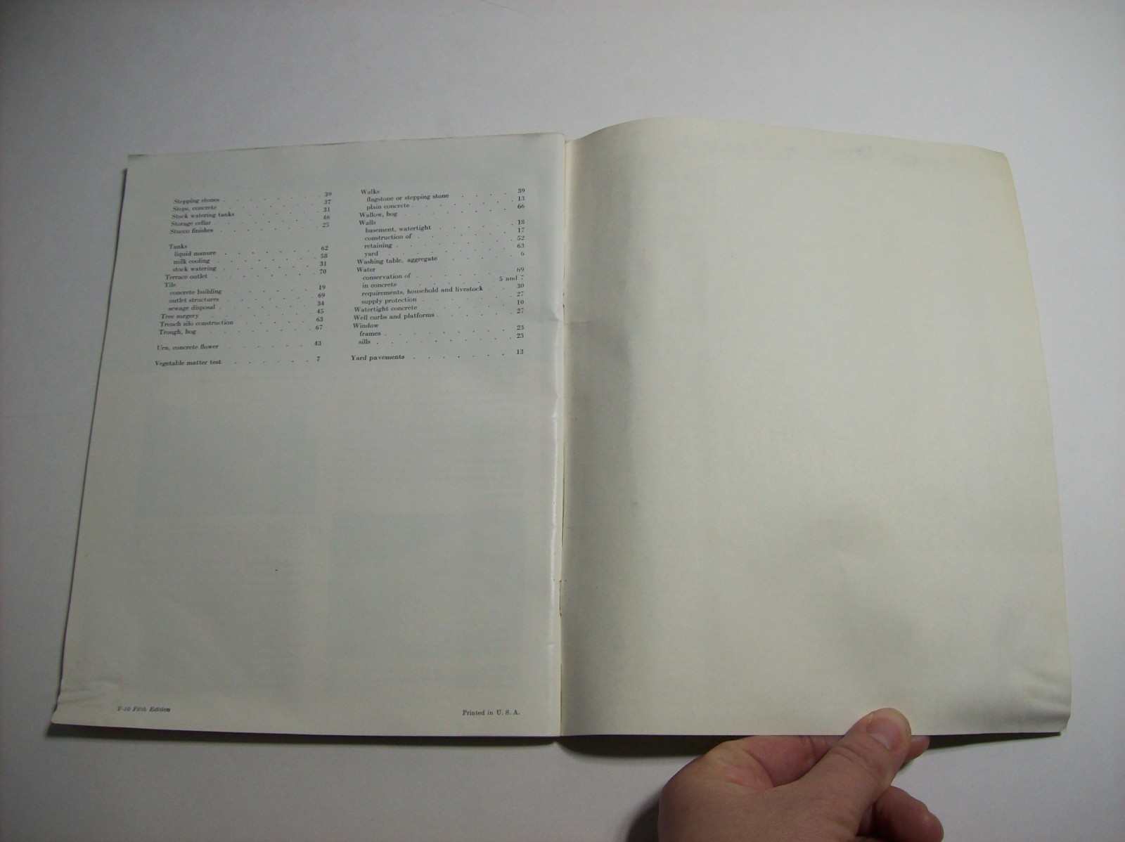 Vintage 1949 HANDBOOK OF CONCRETE FARM CONSTRUCTION, Portland Cement Association