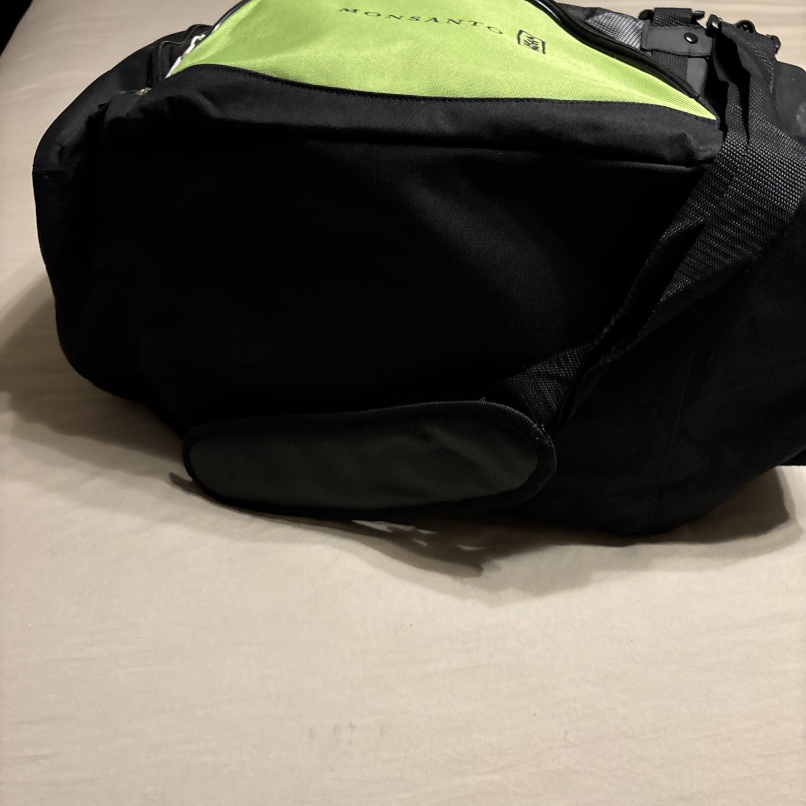 Vintage Defunct NEW Monsanto St Louis MO Duffle/Gym Bag Bayer Free Shipping