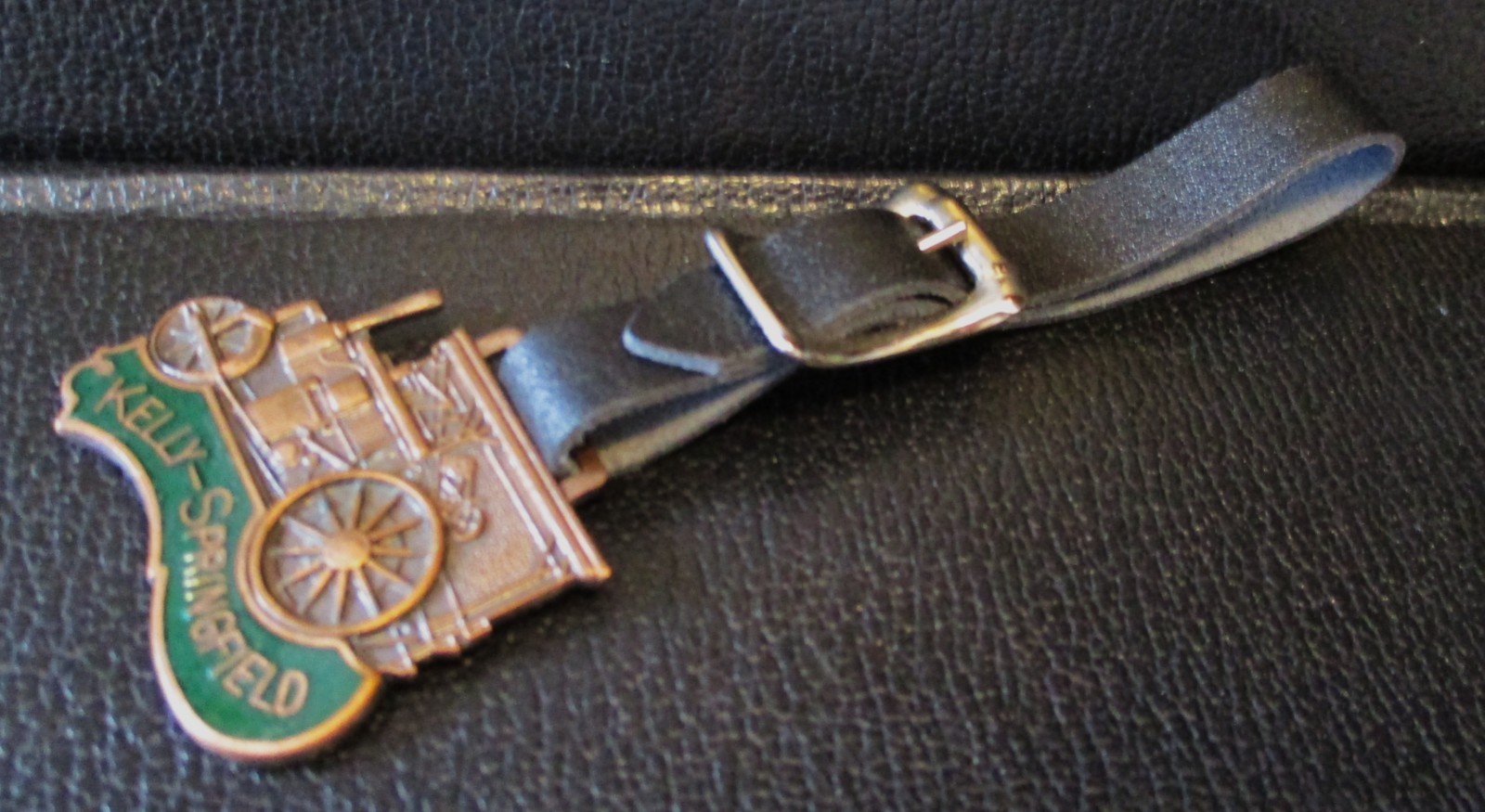 Kelly Springfield Steam Roller Tractor Watch Fob 22nd National Show 1986 Hoovers