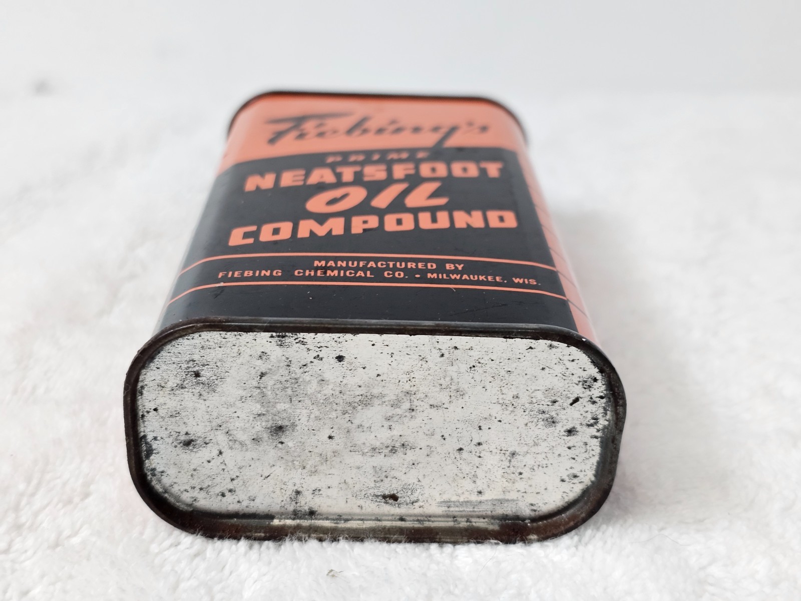 Fiebing’s Neatsfoot Oil Compound Tin Can Milwaukee WI Horse Tack Graphic VTG