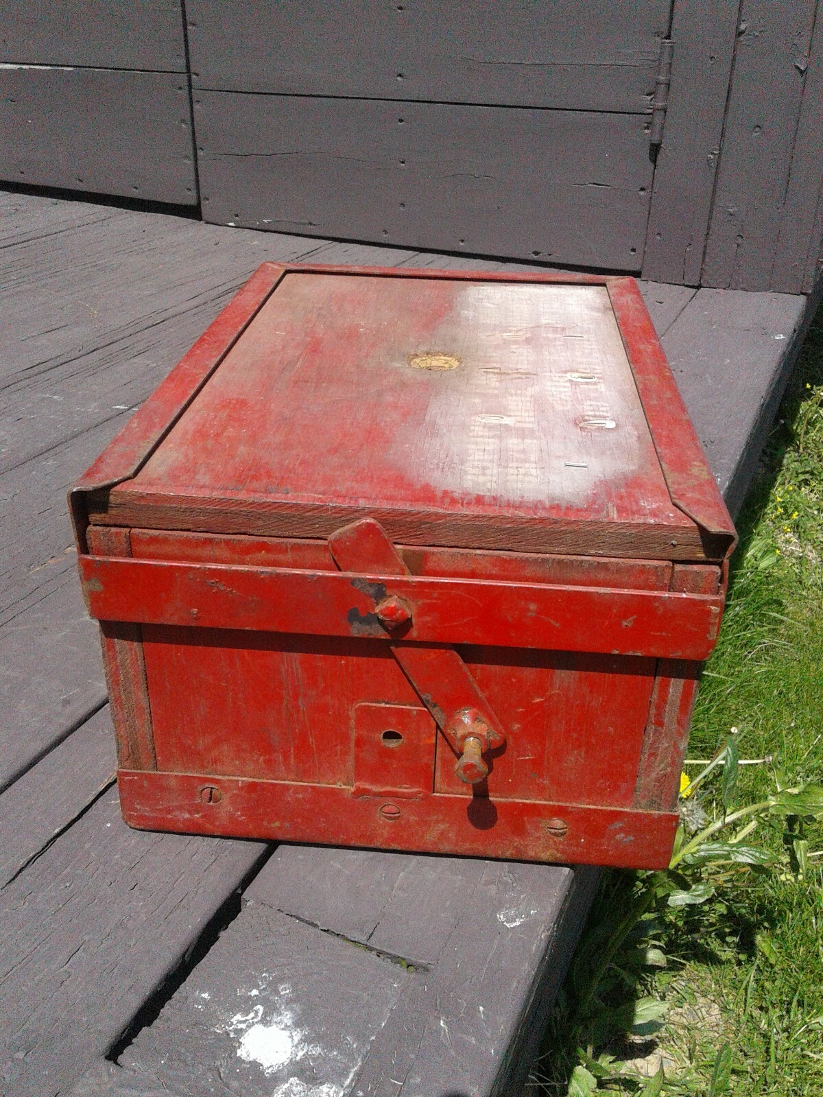 Antique Red Engine Tractor Fuel Pump Wood Shipping Crate Wilson Freight Co.