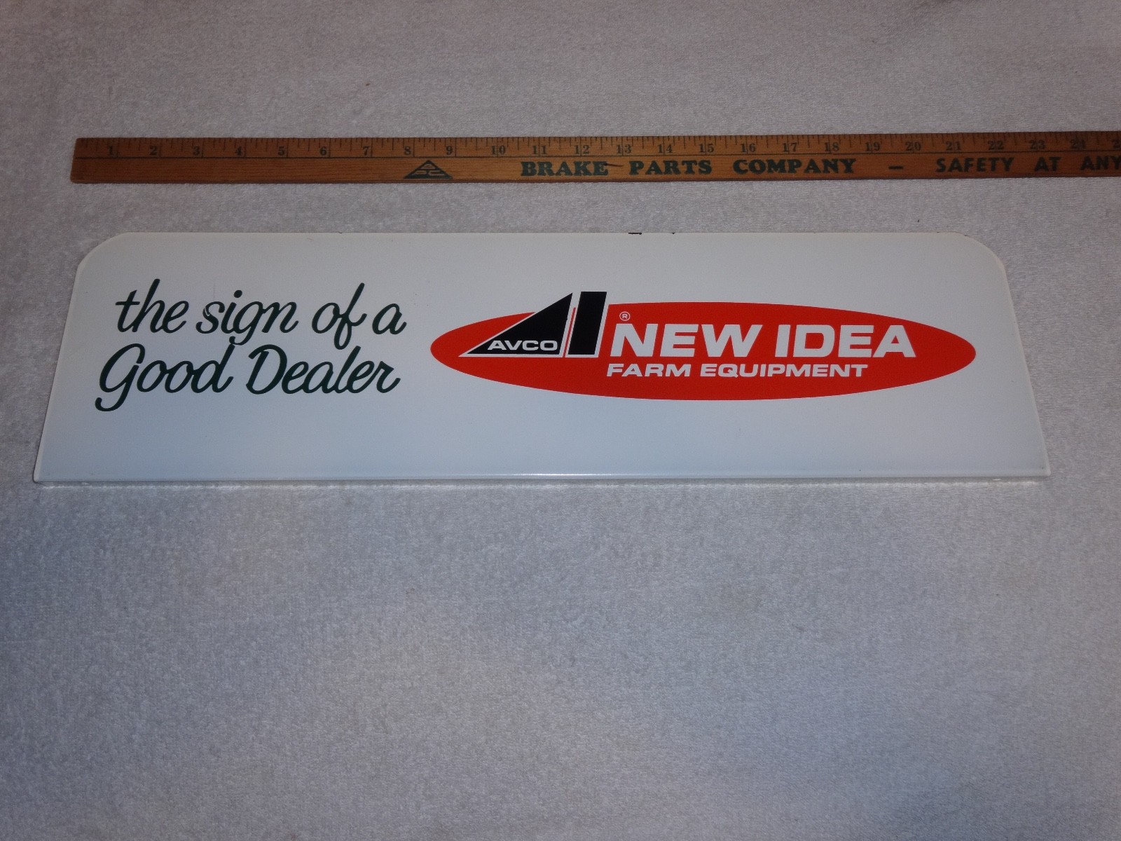 VINTAGE ANTIQUE ORIGINAL NEW IDEA FARM EQUIPMENT TRACTOR DEALER 21.5&Prime; METAL SIGN