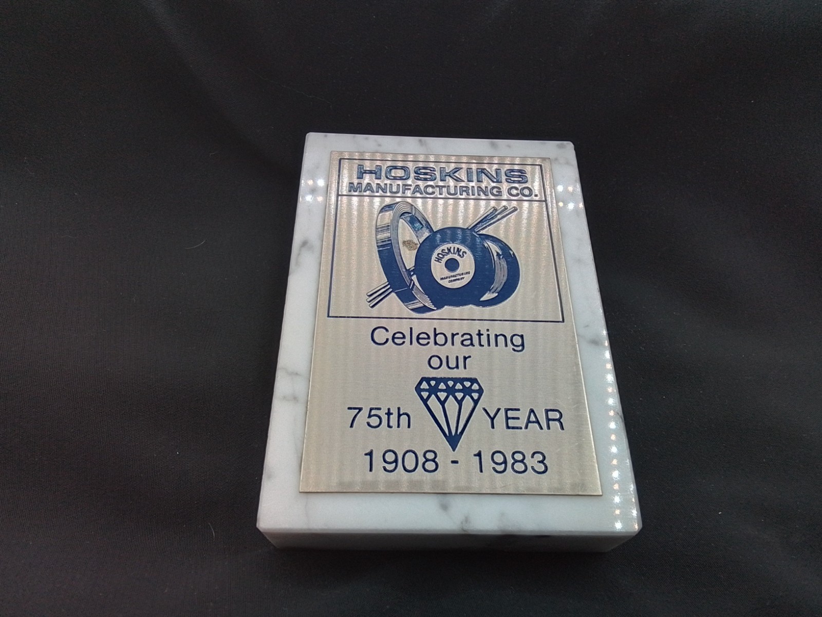 HOPKINS MANUFACTURING CO NEBRASKA CATTLE HORSE FARMING SUPPLY 1983 PAPERWEIGHT