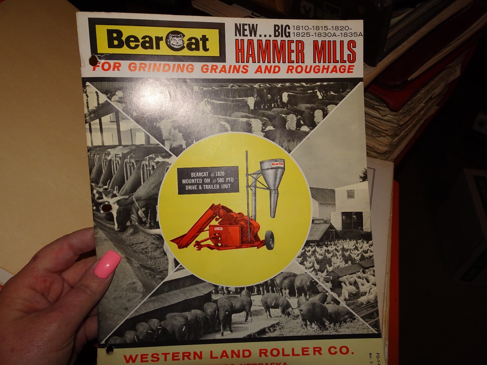 Farm Equipment Brochure – Western Bear Cat – 1810-1815-1820-1825-1 Hammer Mills