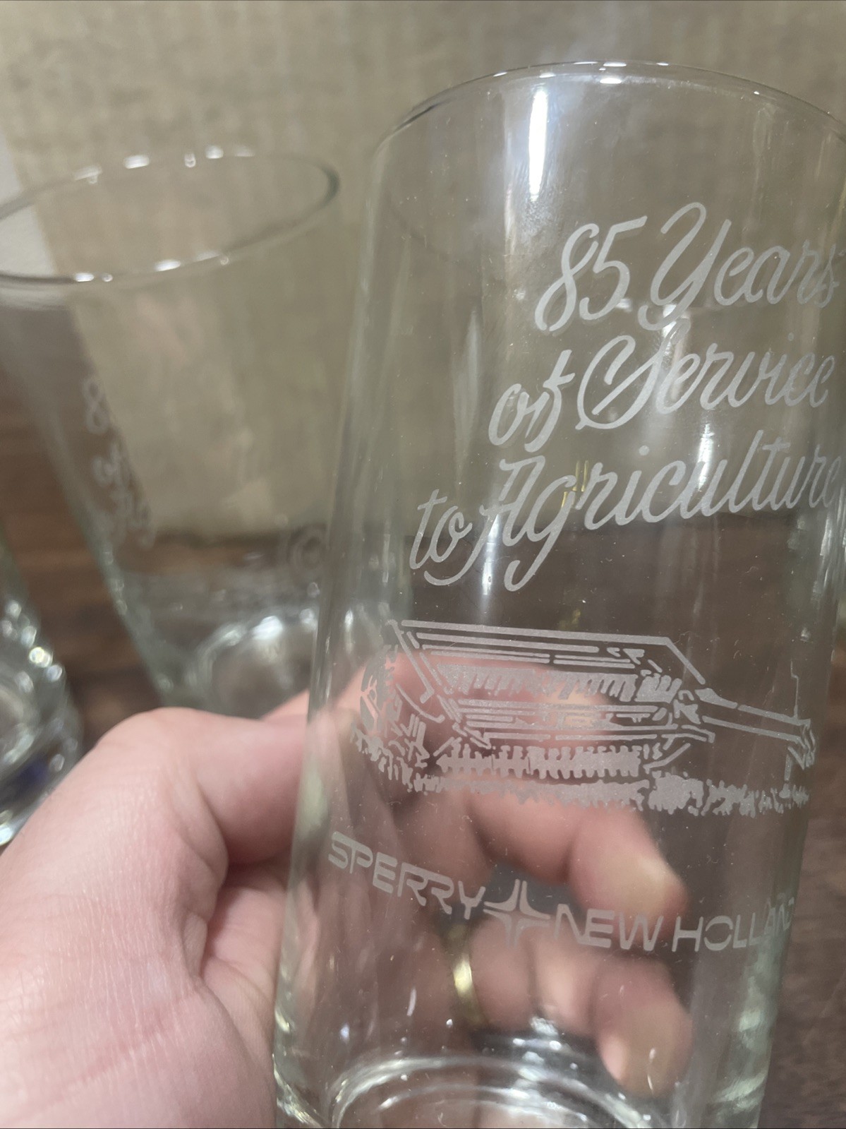 SET OF (8) SPERRY NEW HOLLAND 85TH ANNIVERSARY 1980 DRINKING GLASSES