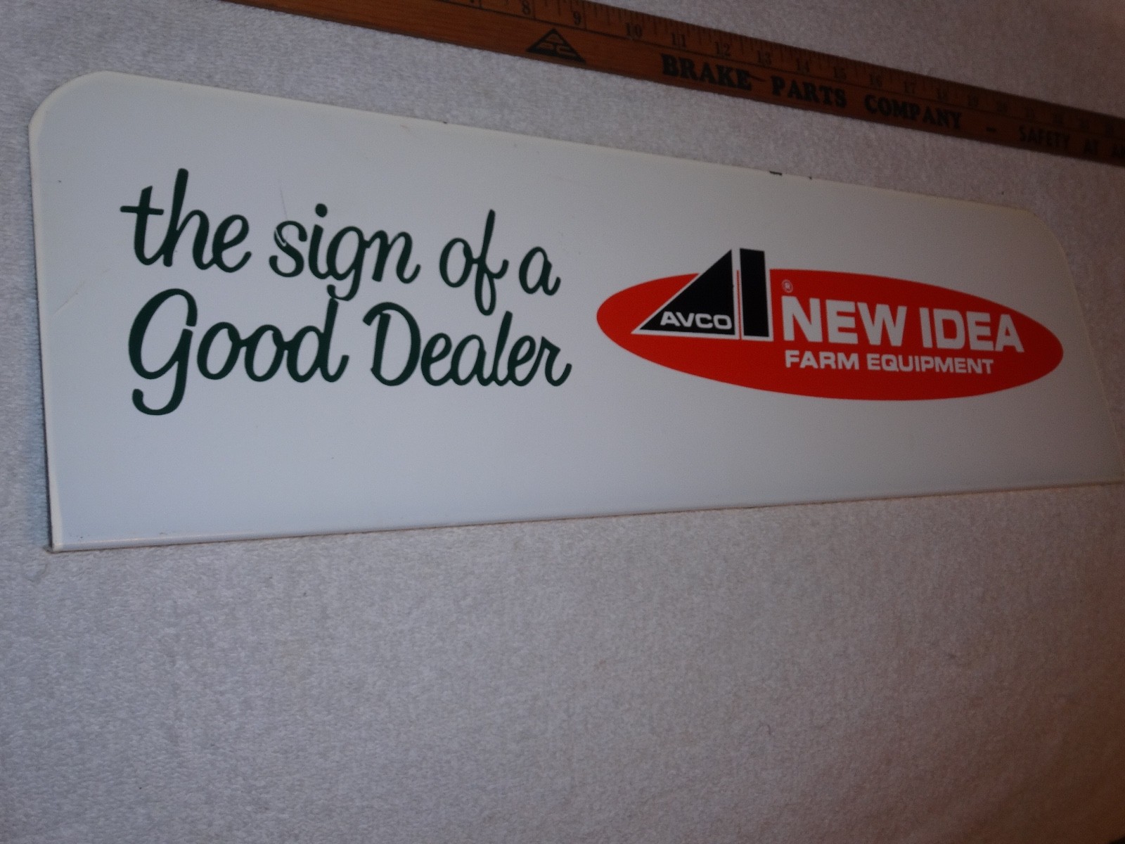 VINTAGE ANTIQUE ORIGINAL NEW IDEA FARM EQUIPMENT TRACTOR DEALER 21.5&Prime; METAL SIGN