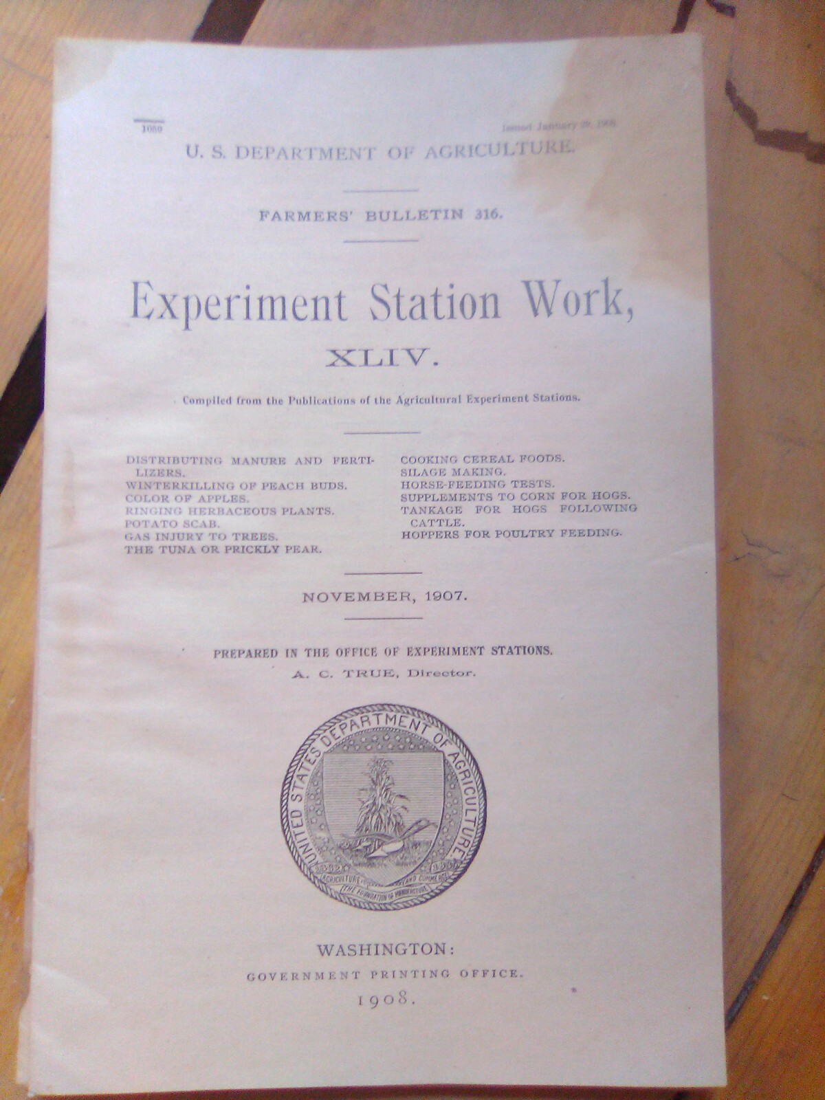USDA-Farmers Bulletins from 1896 to 1907 curing tabacco,turkeys, etc