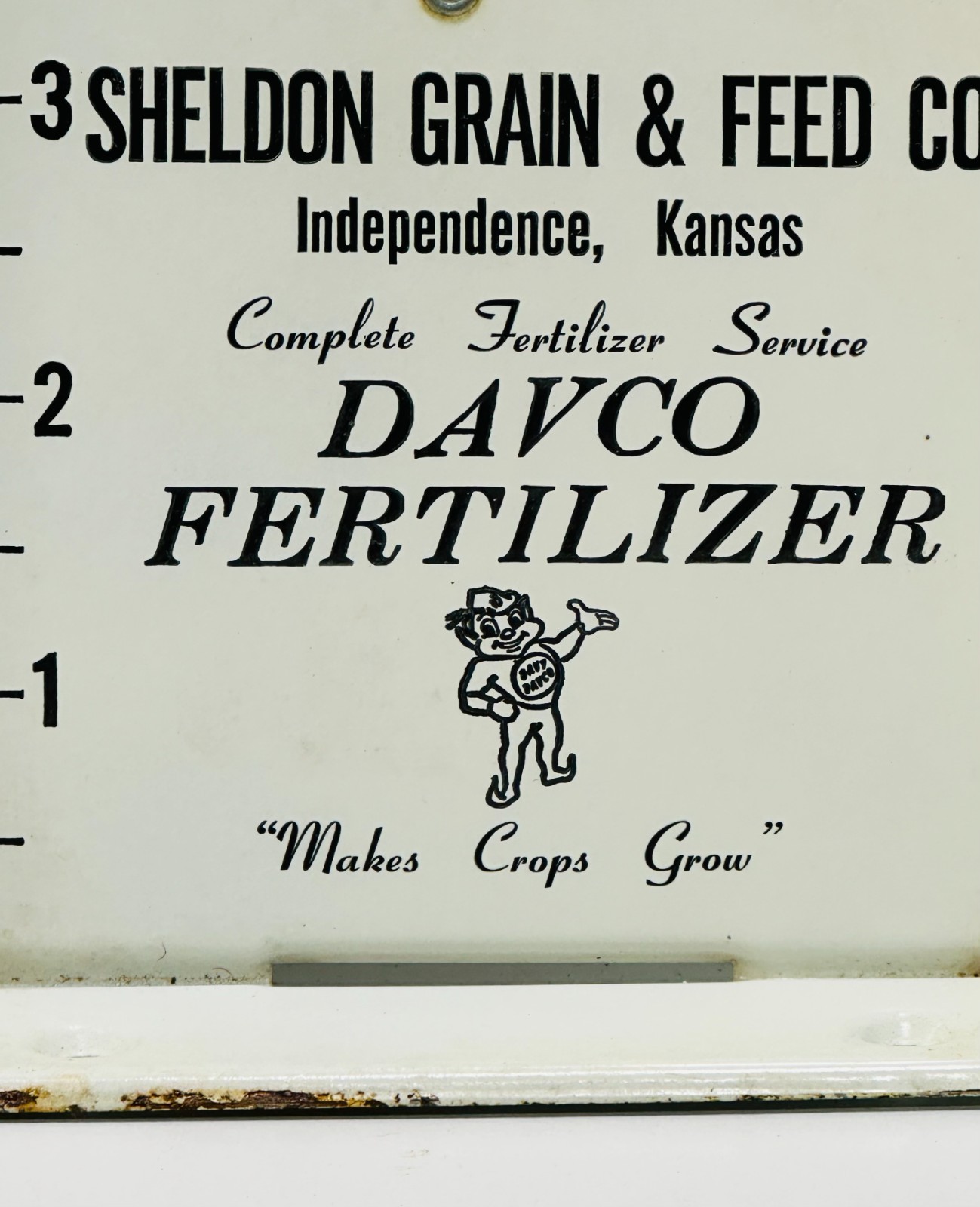 Vintage Advertising Davco fertilizer rain gauge Independence, Kansas collectible