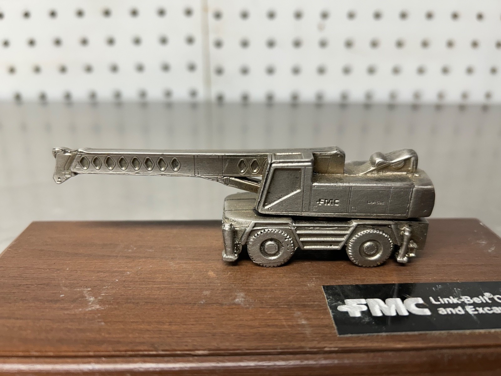 FMC Link Belt Cranes & Excavators Desk Plaque Pewter & Wood