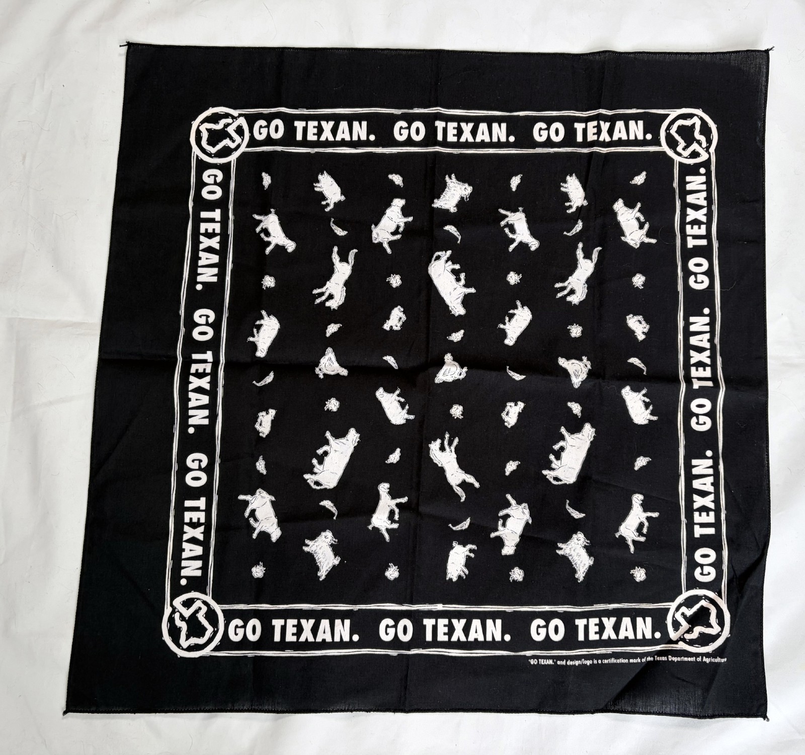 Go Texan Texas Department of Agriculture Cow Pig Lamb Chicken Bandana 21 x 21