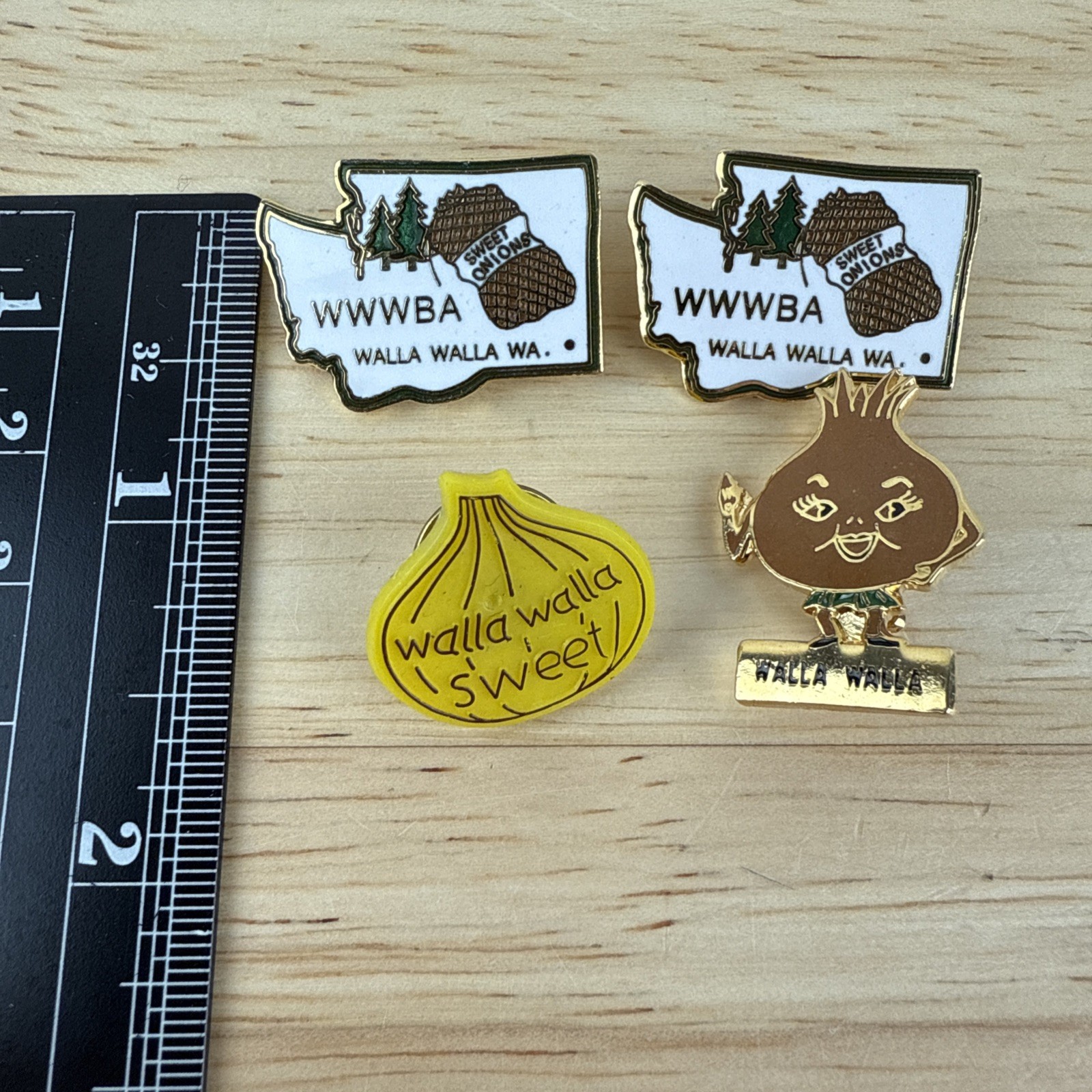 4 Walla Walla Sweet Yellow Onion Advertising Pins Washington State Agriculture