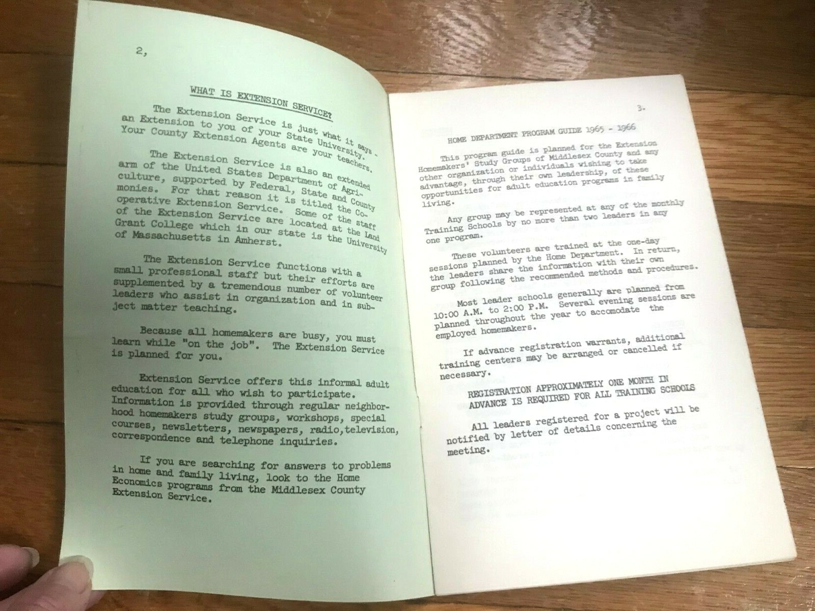 Vtg Program GuideHome Economics 1965-1966 Cooperative Extension Srvs Booklet A48