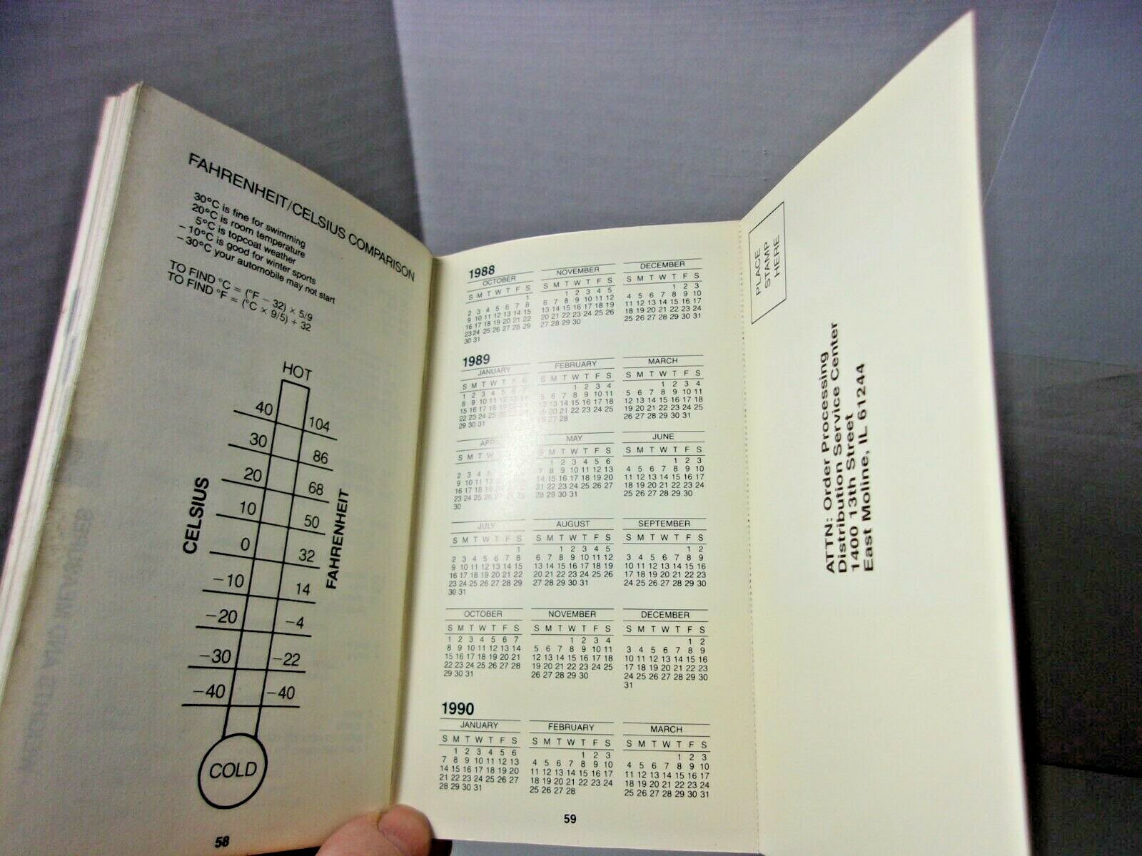 Farmers Pocket memo Advertising John Deere Agriculture 1989 Vintage Book Farm
