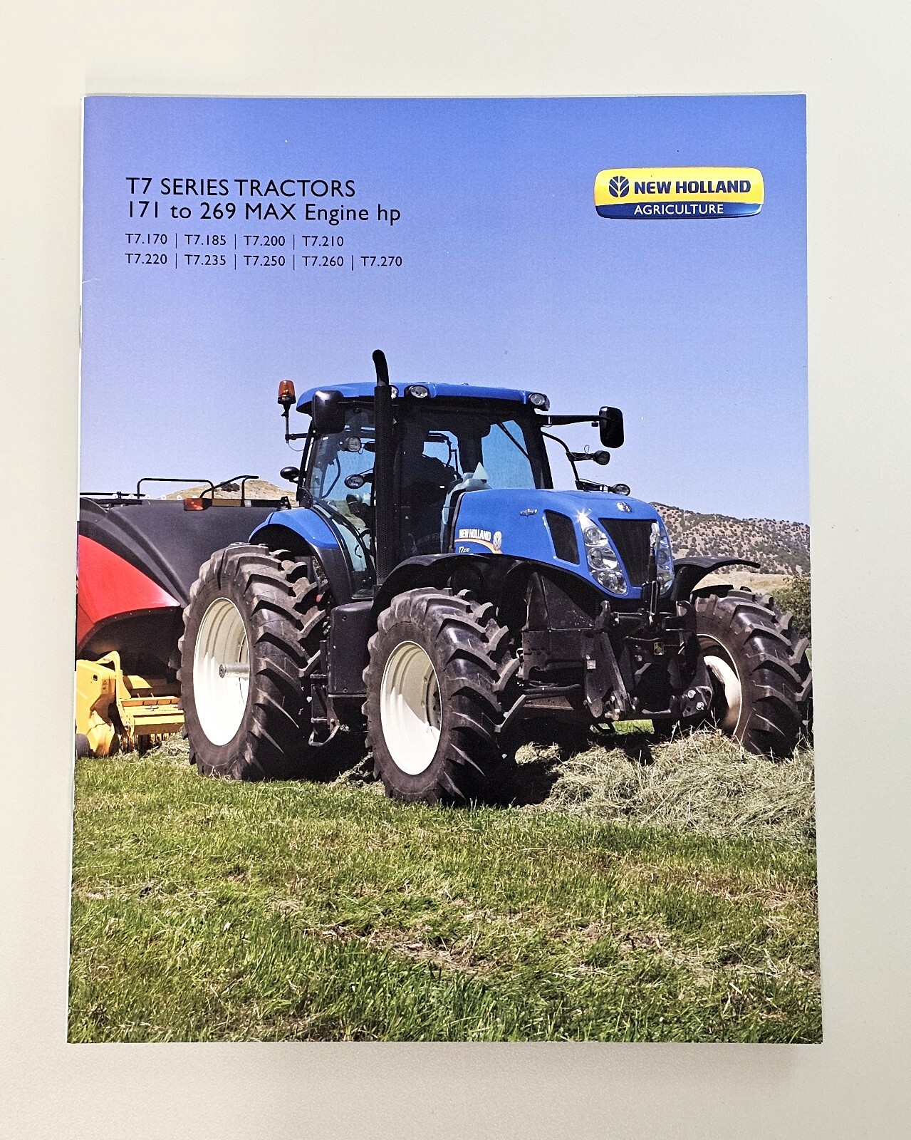 New Holland T7 Series Tractors 171 to 269 MAX Engine hp Brochure Catalog 2013