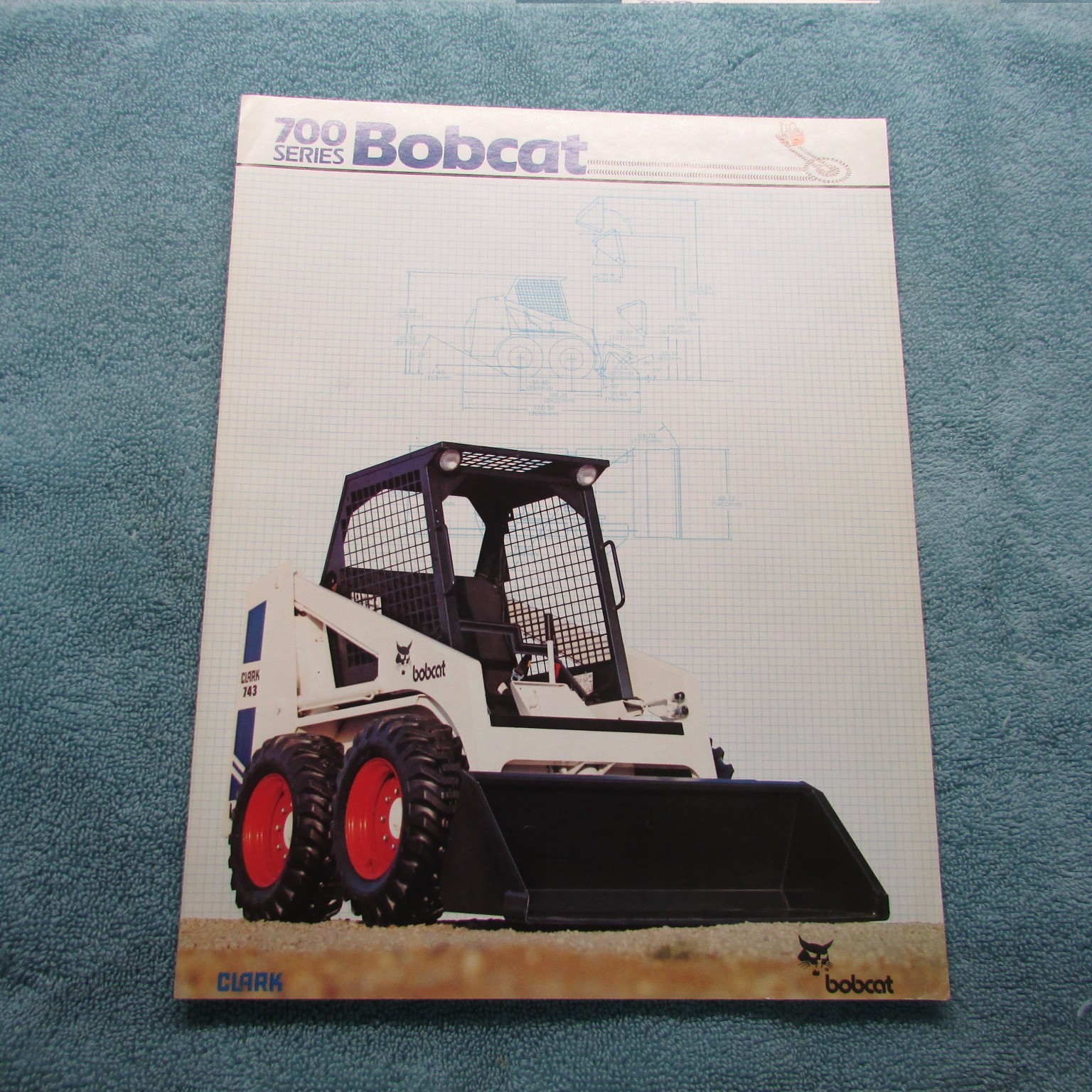 Bobcat Brochure: Series 700 Fold Out