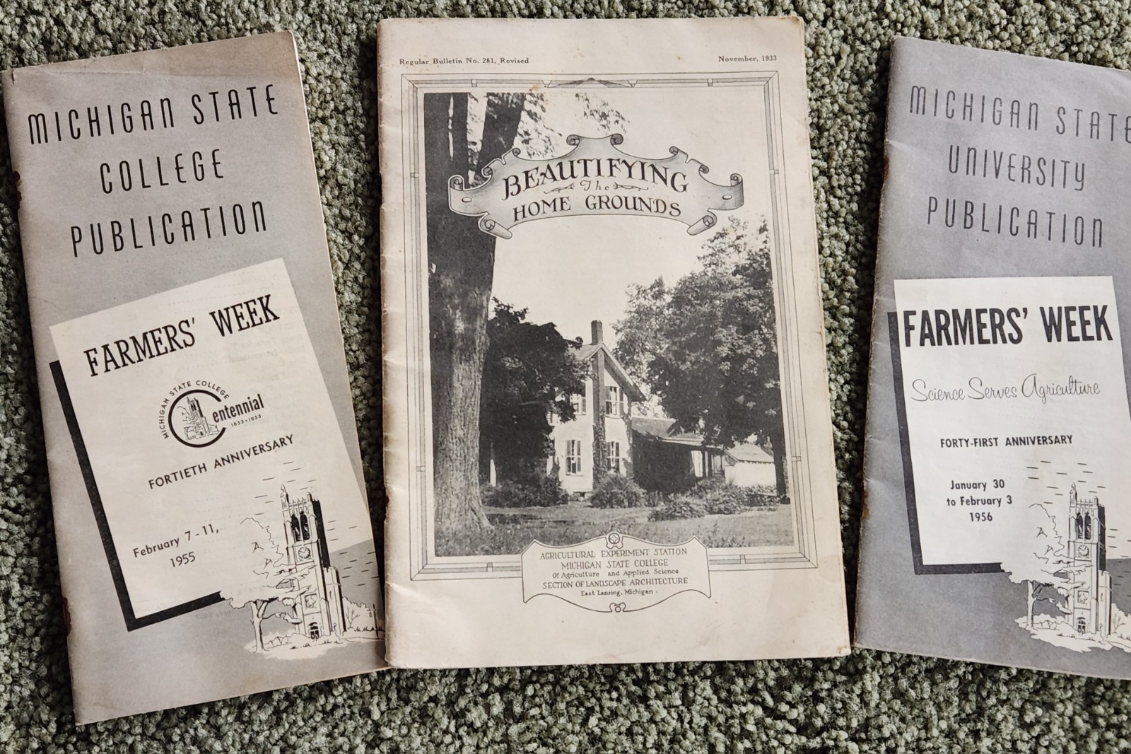 1933 book Michigan State College « Beautifying Home Grounds » + 2 MSU Farmers Week