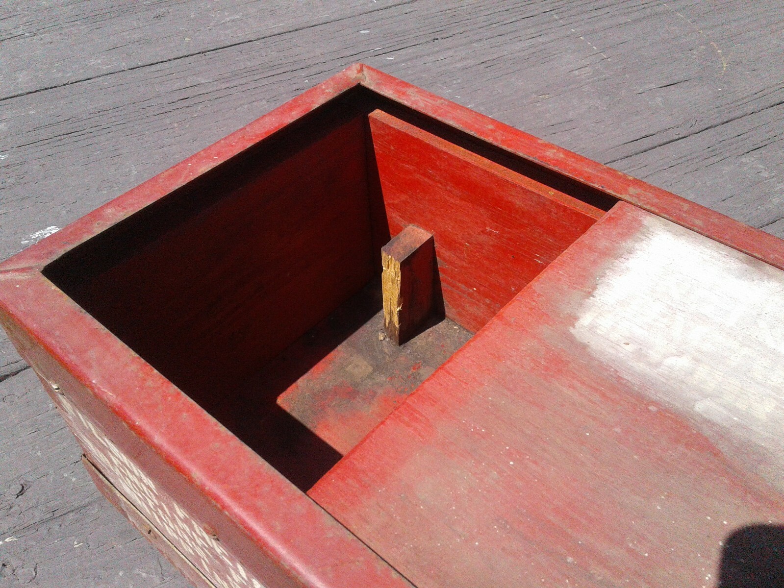 Antique Red Engine Tractor Fuel Pump Wood Shipping Crate Wilson Freight Co.