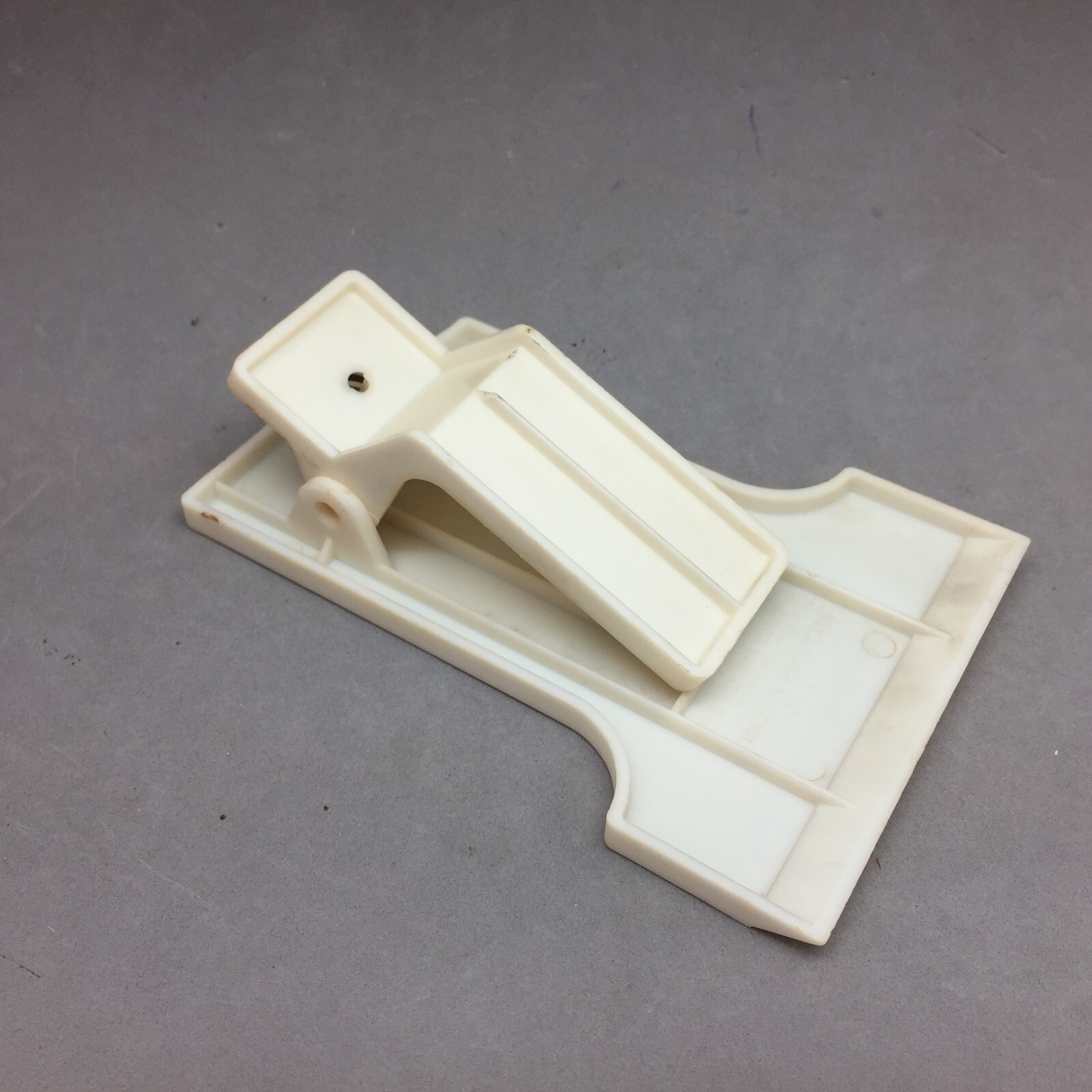 Maple Park Grain Supply Illinois Clip Plastic Advertising 4 3/4&Prime; Metal Spring HK