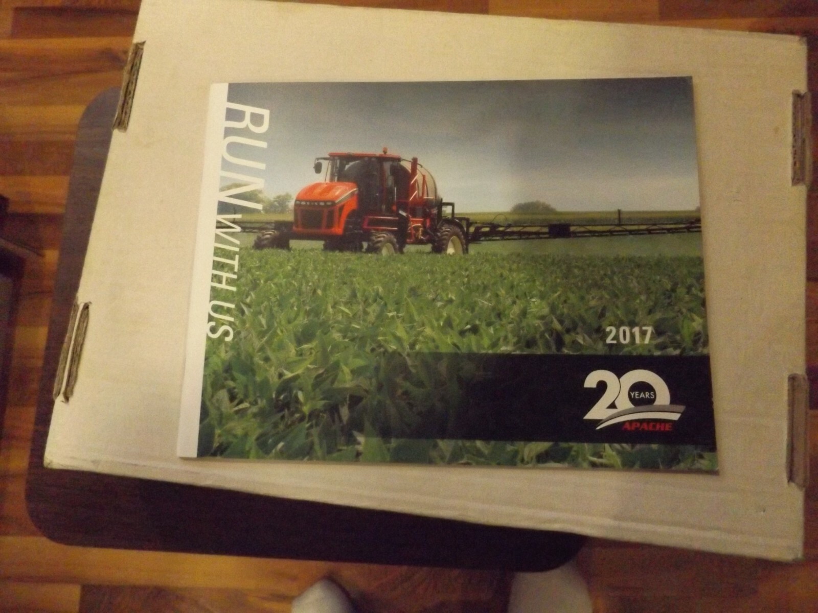 APACHE SPRAYER, 2017, 20 YEARS, RUN WITH US, ET 11.30.2016