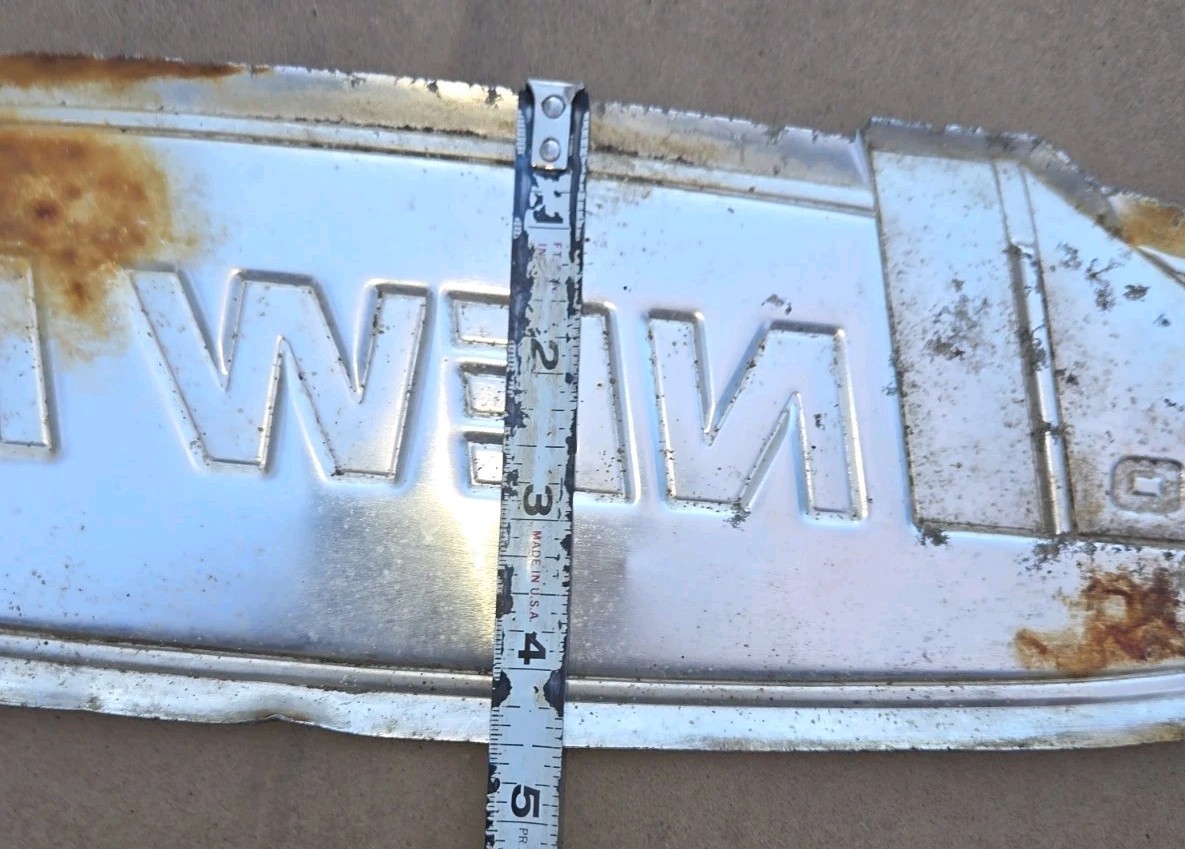 Vintage Avco New Idea Metal Sign Emblem