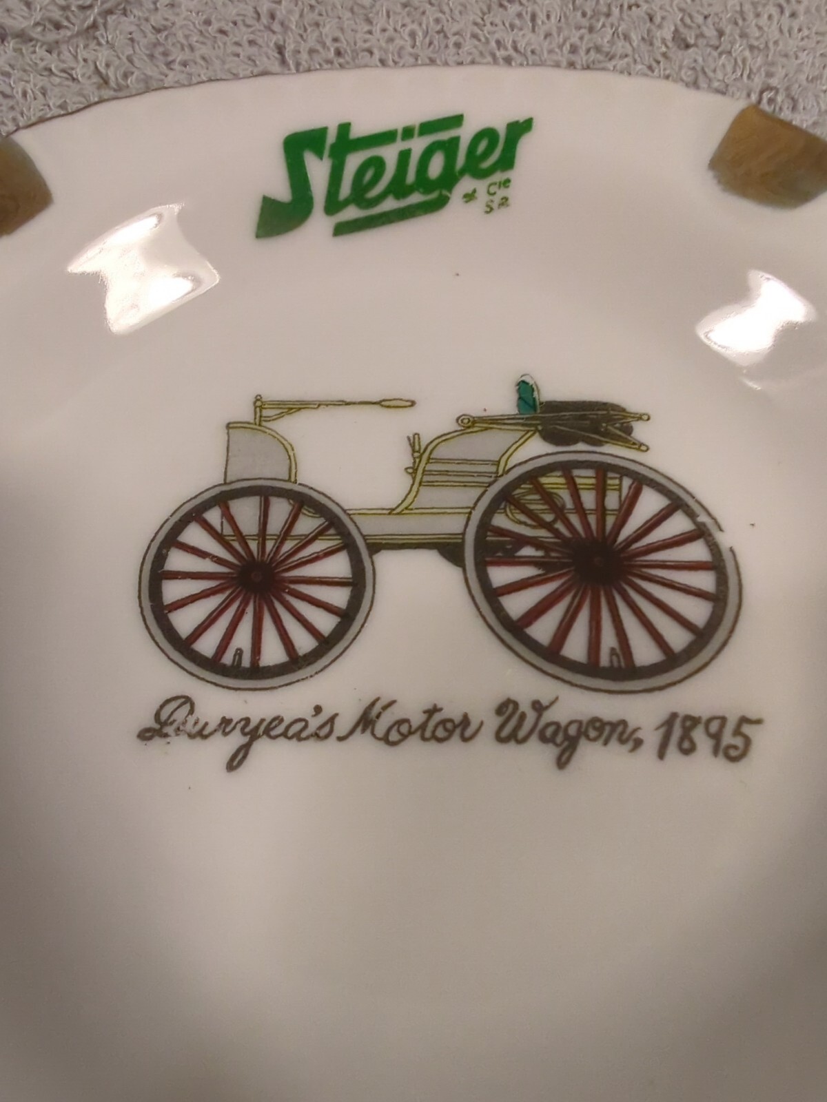 Steiger Ceramic Ash Tray, Duryea&rsquo;s Motor Wagon. « Lausanne » Gold Color Edging