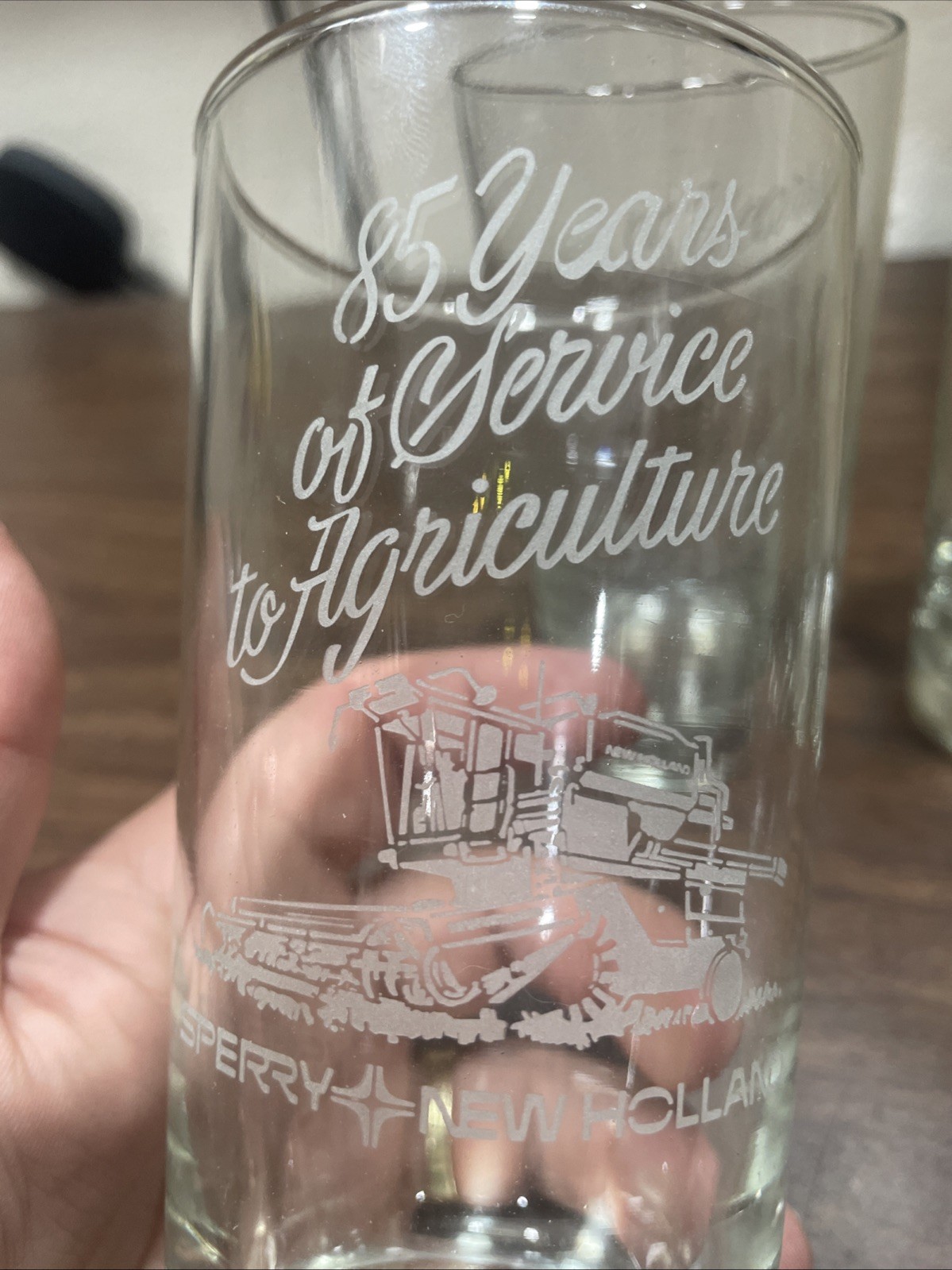 SET OF (8) SPERRY NEW HOLLAND 85TH ANNIVERSARY 1980 DRINKING GLASSES