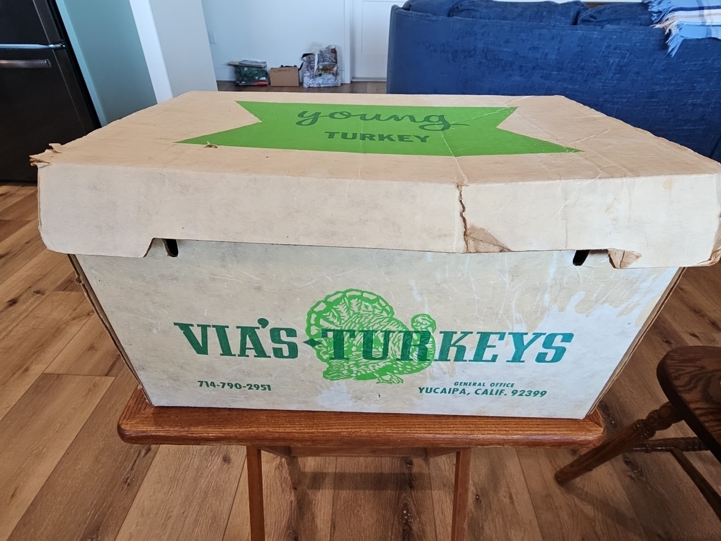 Vintage Cardbord Box Via&rsquo;s Turkeys Yucaipa Ca. 17×11&Prime; Good HANDLES 👍 1970&rsquo;s