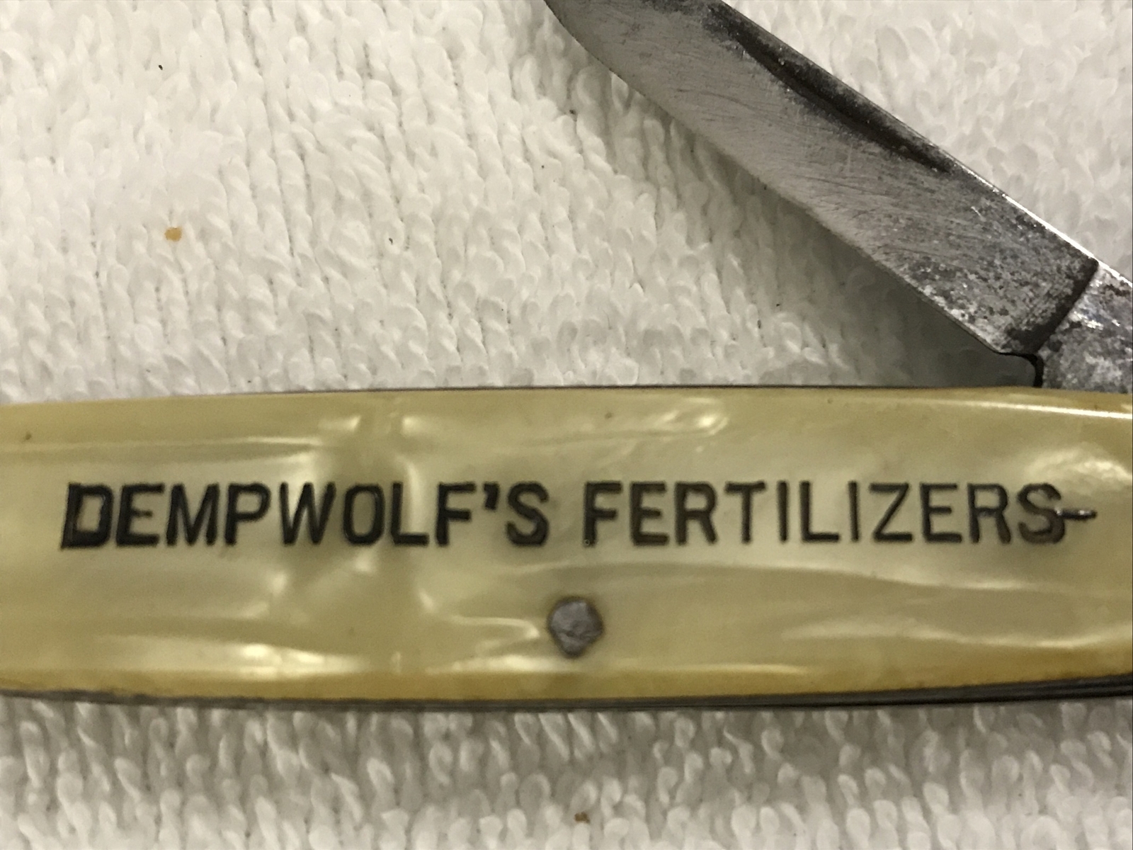 DEMPWOLF’S FERTILIZERS, YORK CHEMICAL WORKS, VINTAGE UTICA ADVERTISING KNIFE