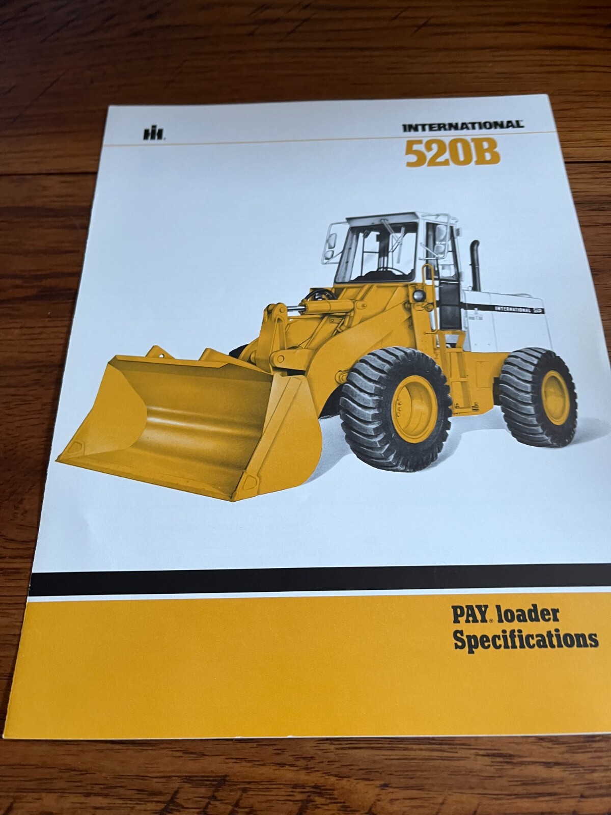 International Harvester Hough 520B Wheel Loader Brochure FCCA