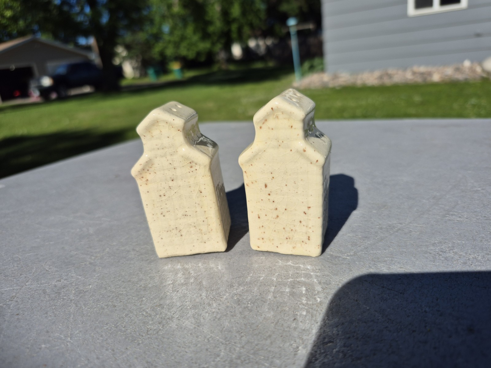 1989 Gwinner North Dakota Farmers Elevator Richard Hardy Salt n Pepper Shakers