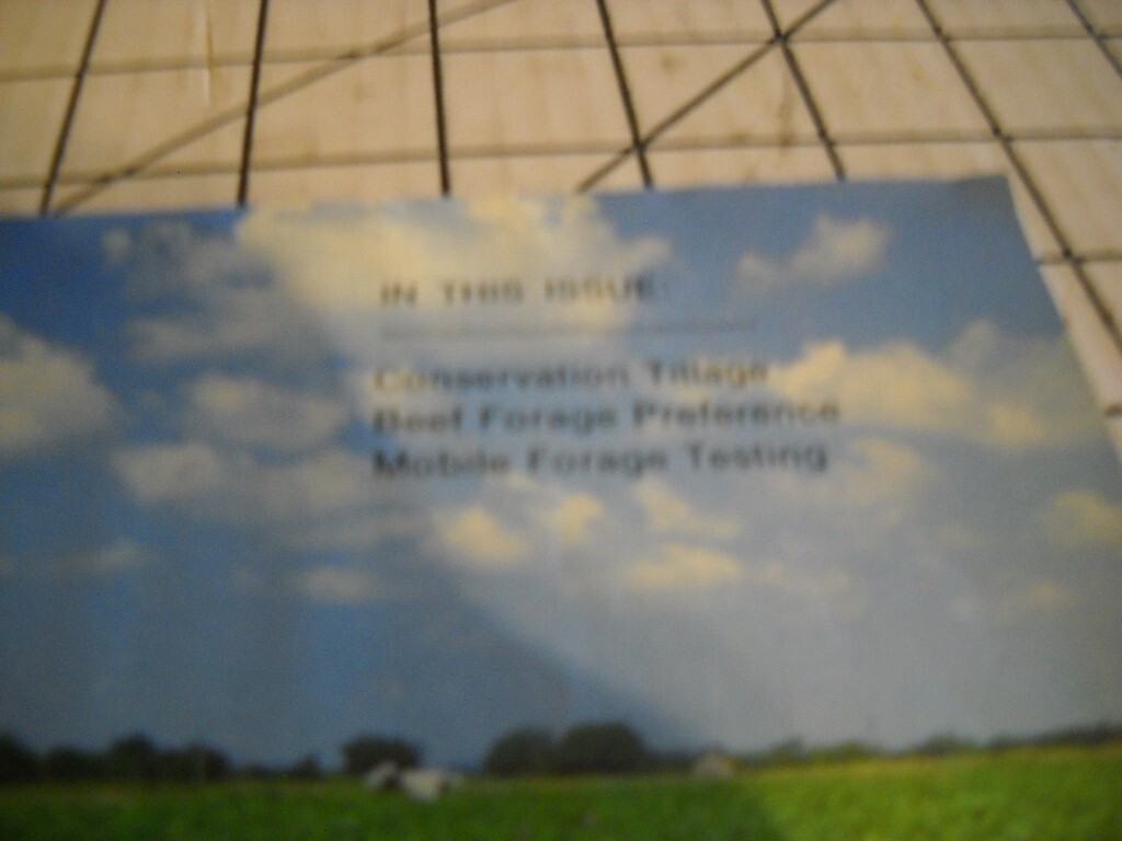 Sperry New Holland News Full Color Magazine Vol 26 No 8. W & W Equipment