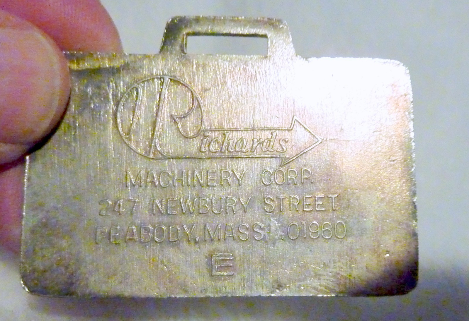 Vintage “Richards Machinery Corp” John Deere Dealer Heavy-Equipment Badge / Fob