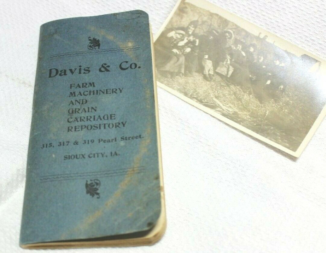 VTG 1902 DAVIS FARM MACHINERY GRAIN CARRIAGE REPOSITORY ADV CALENDAR SIOUX CITY