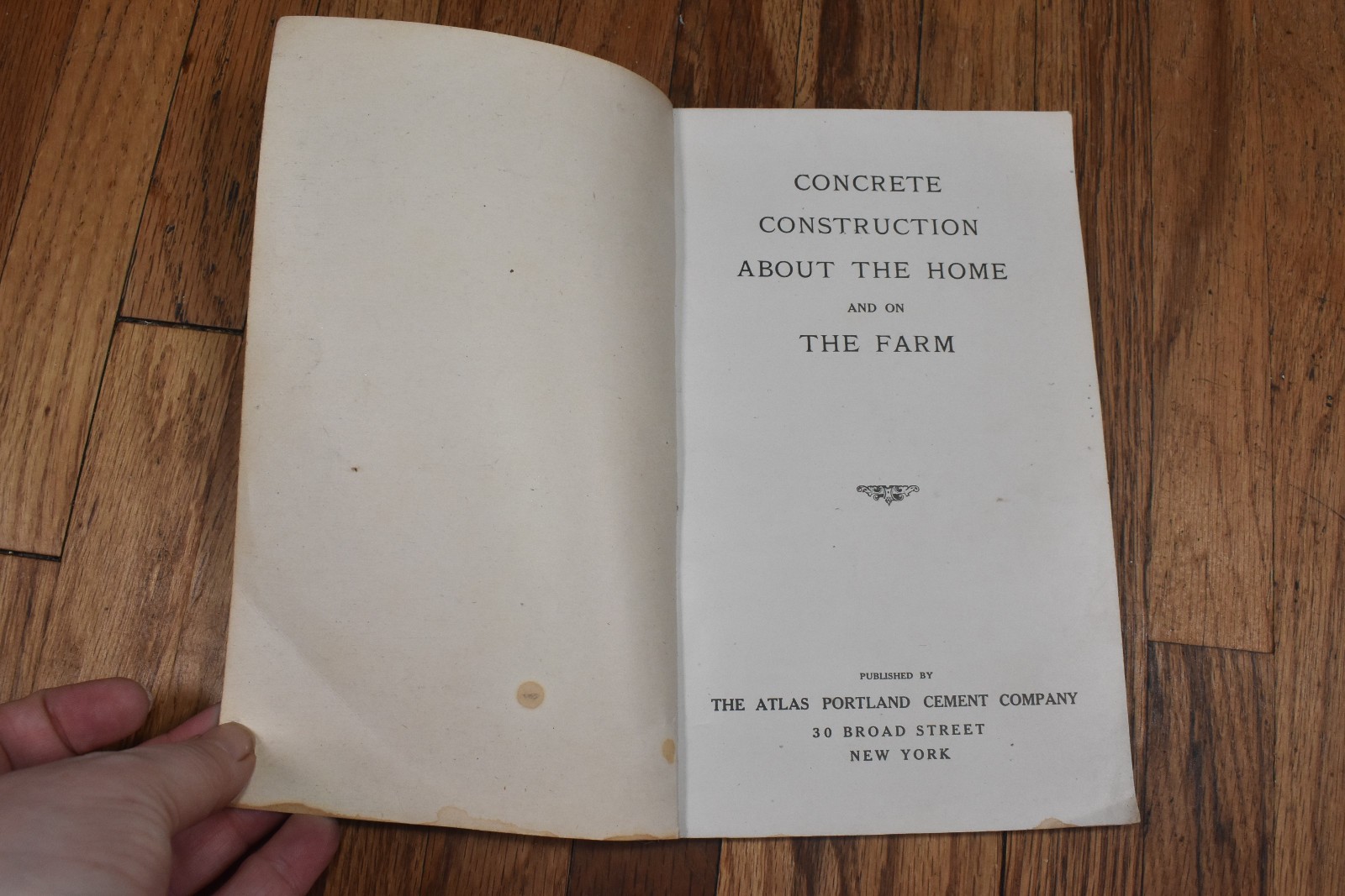 Vintage Atlas Portland Cement Co Concrete Construction Home & Farm Book 1905