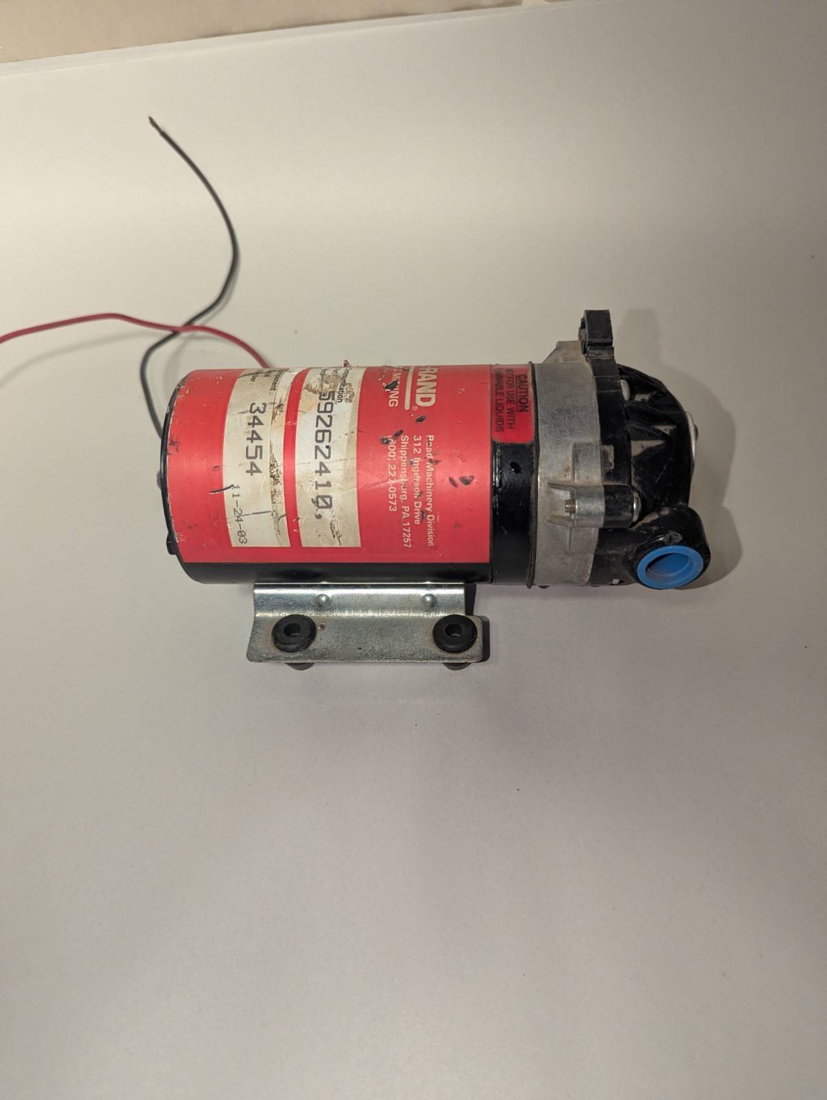 Ingersoll Rand 59262410 1.4 gpm 12 volt diaphragm pump UNTESTED USED FREE SHIPP