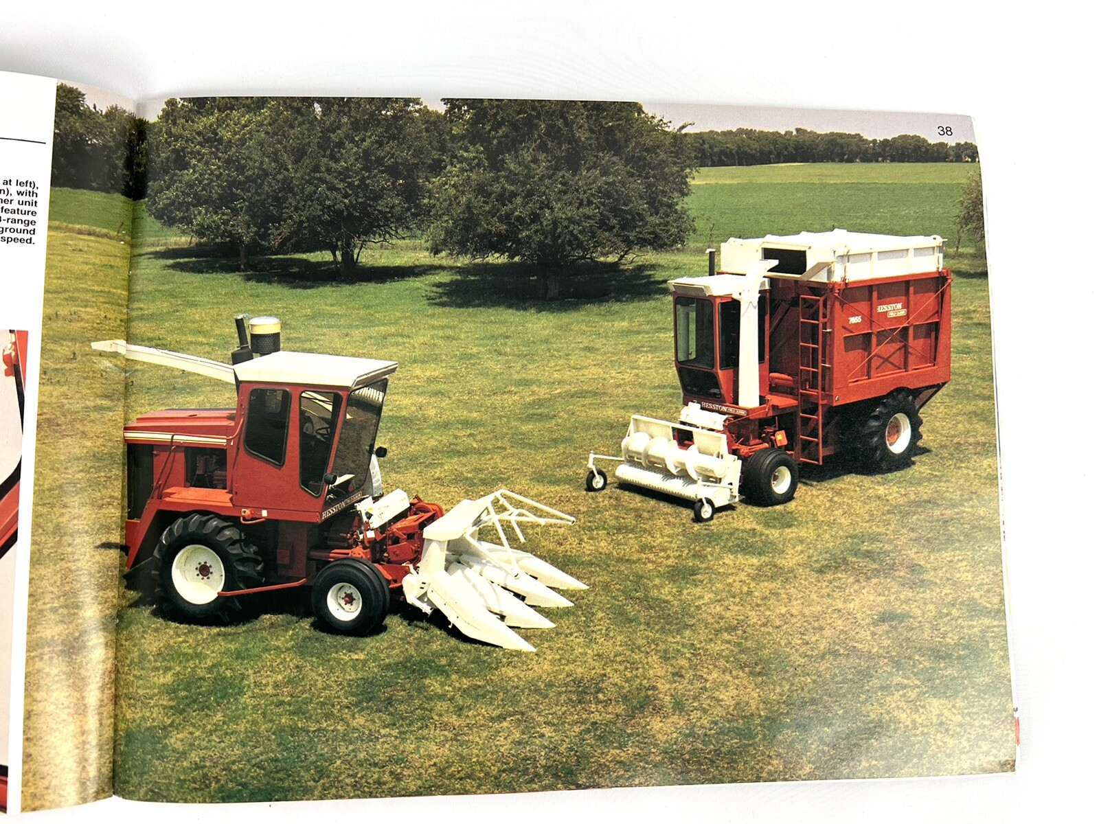 VINTAGE 1981 HESSTON TRACTOR & EQUIPMENT BROCHURE BUYERS GUIDE FARM CATALOG