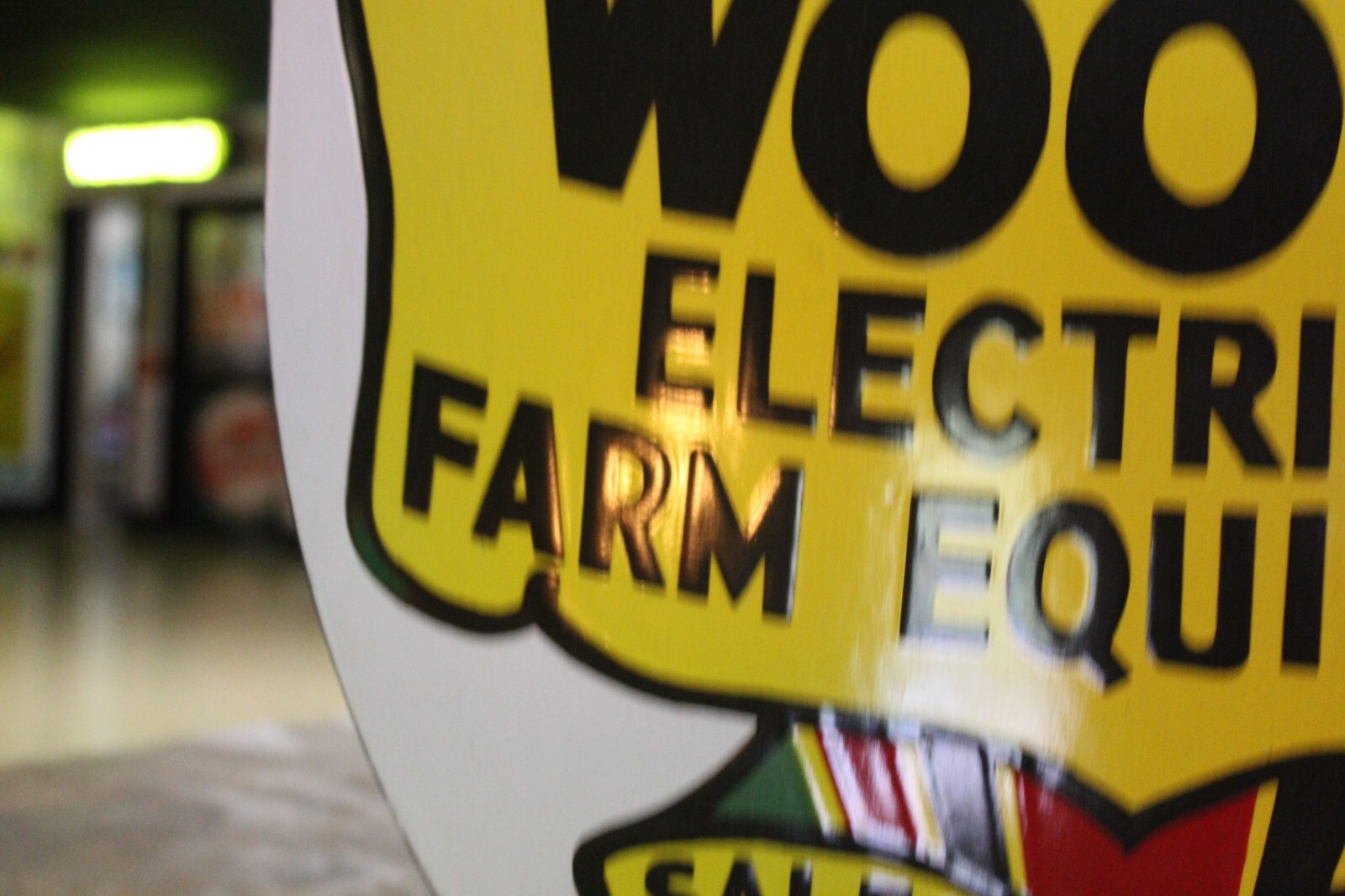 RARE 1950s WOOD&rsquo;S ELECTRICAL FARM EQUIPMENT PORCELAIN METAL DEALER SIGN MILK COW