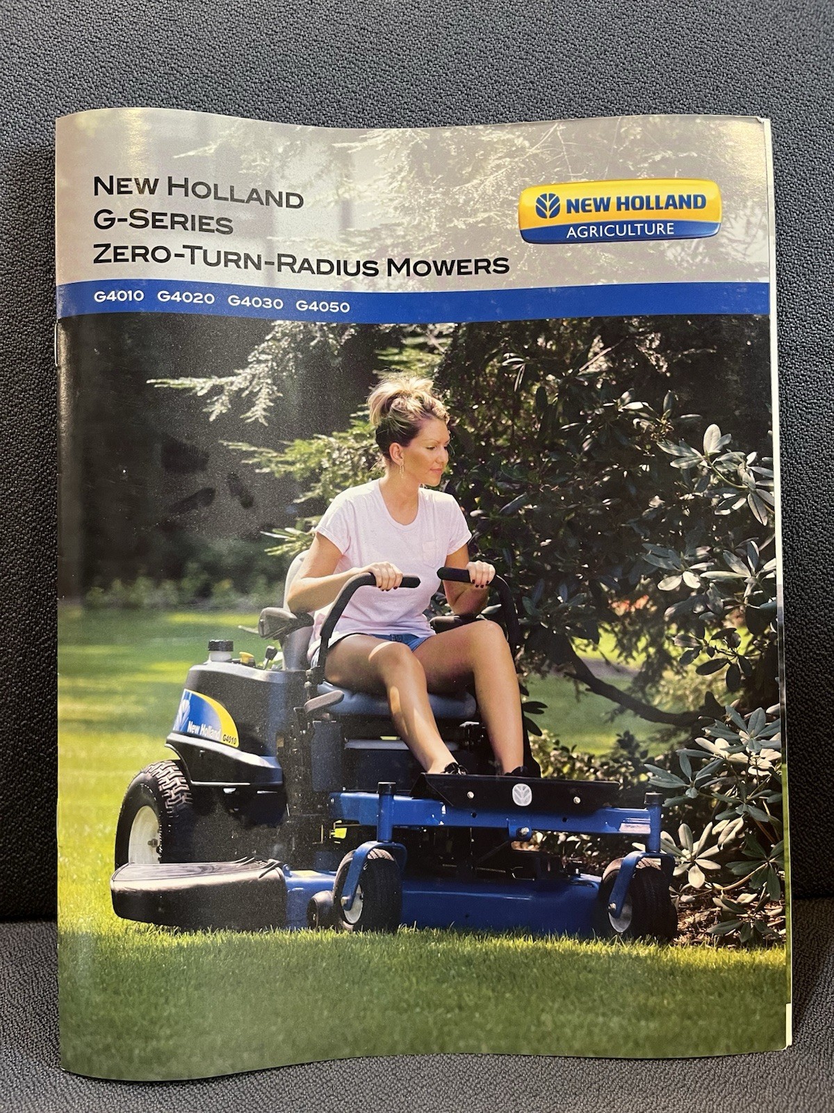 New Holland G-Series Zero Turn Mower Sales Brochure