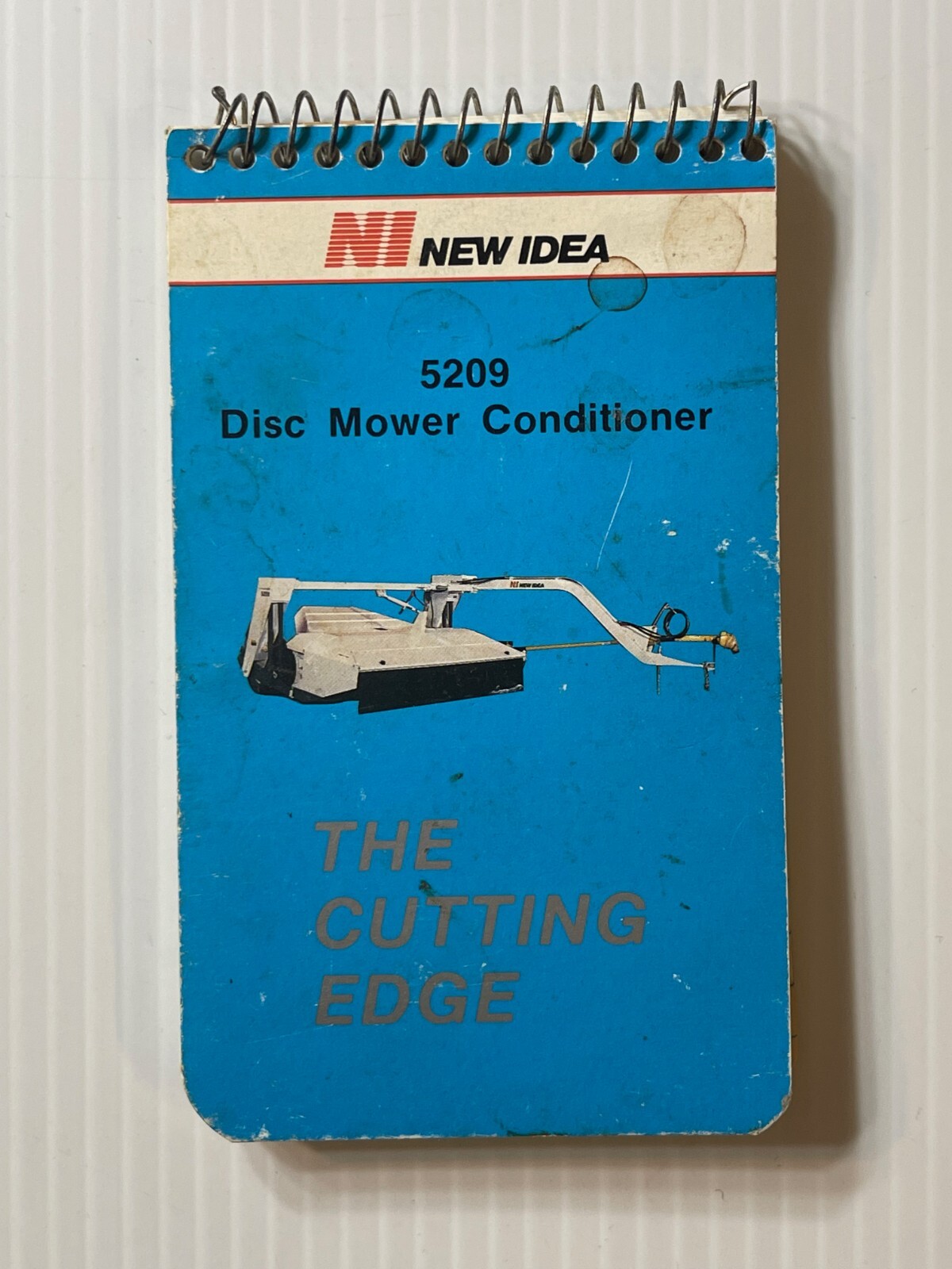 Vintage 1980s – New Idea 5209 Disc Mower Conditioner (Advertising Notebook)
