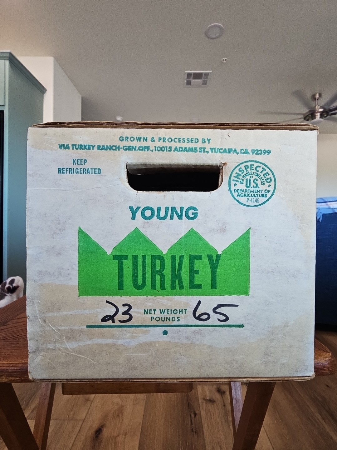 Vintage Cardbord Box Via&rsquo;s Turkeys Yucaipa Ca. 17×11&Prime; Good HANDLES 👍 1970&rsquo;s