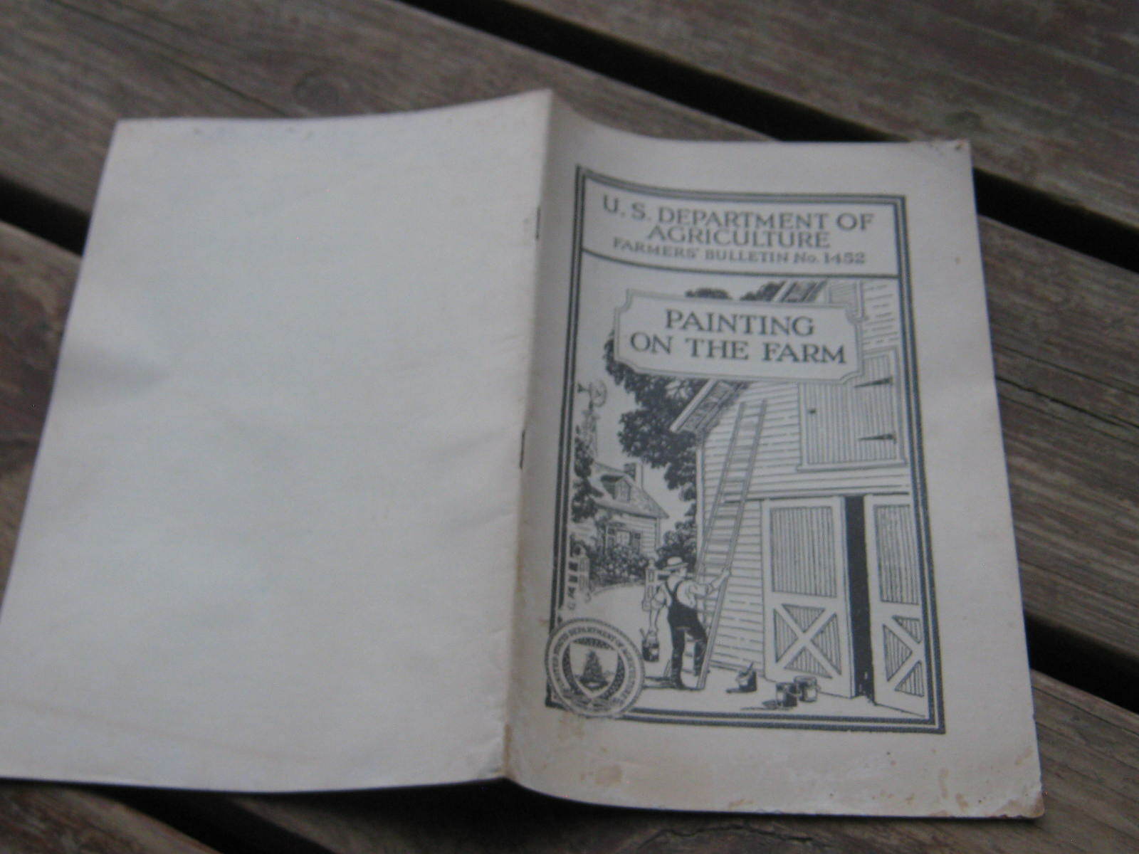 1925 US Dep&rsquo;t of Agriculture Farmer&rsquo;s Bulletin No.1452 Painting On The Farm