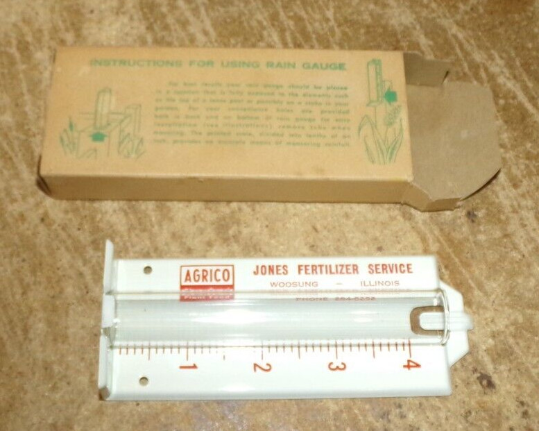 vintage agrico jones fert. service woosung,il. metal rain gauge in the box new