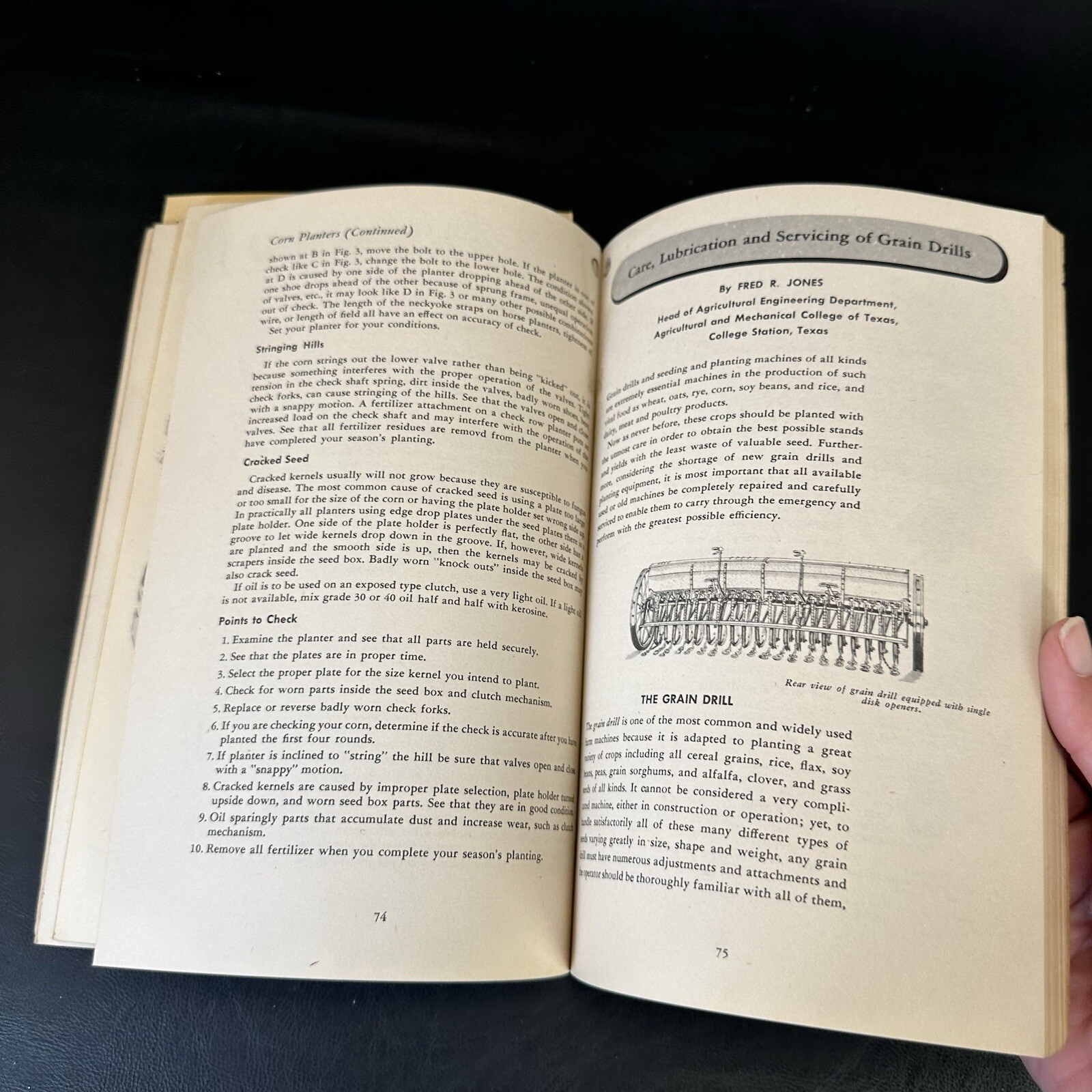 1943 TEXACO HARVEST GOLD FARM MANUAL