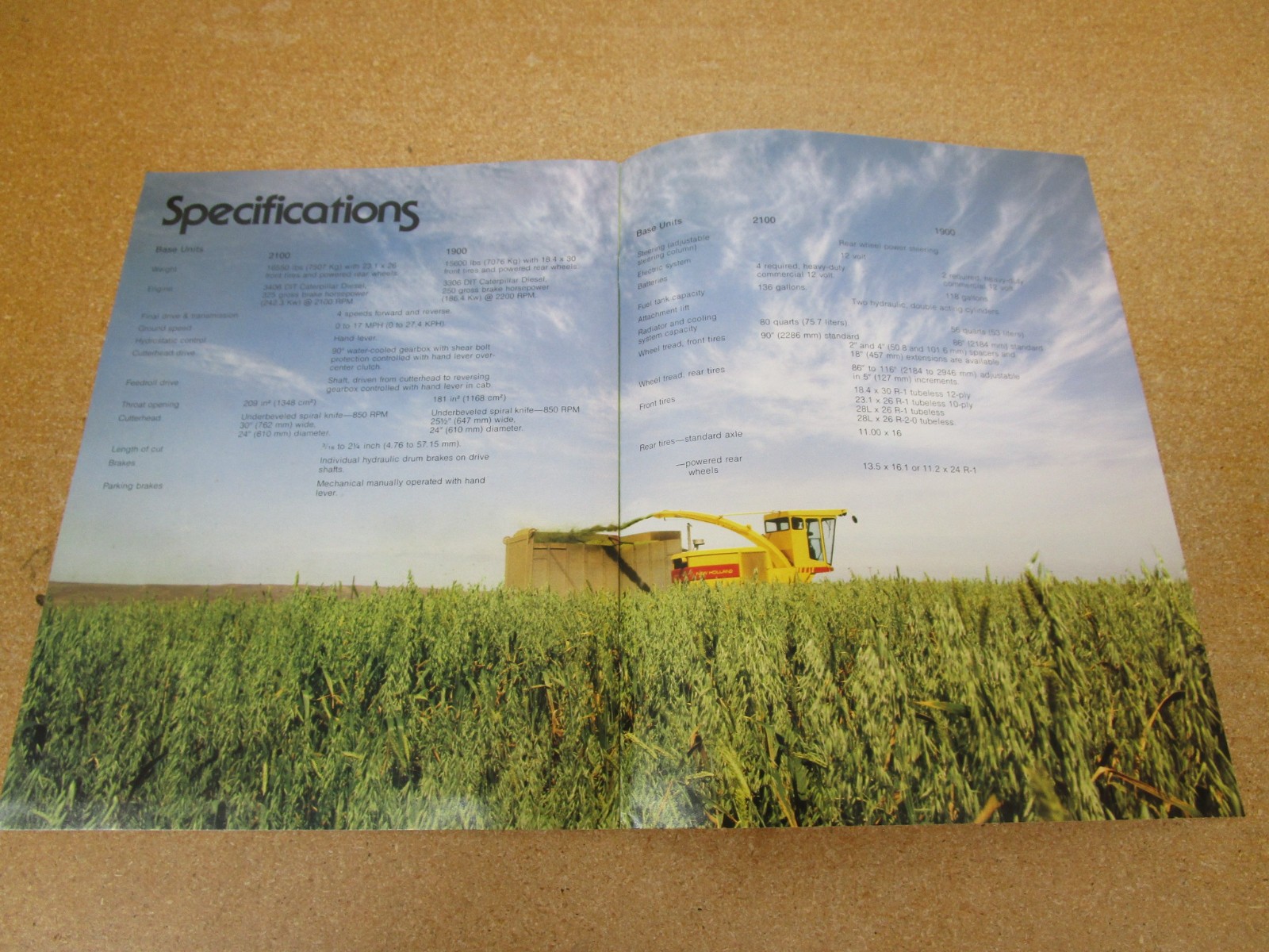 1983 Sperry New Holland Self Propelled Chopper hay sales brochure ORIGINAL farm